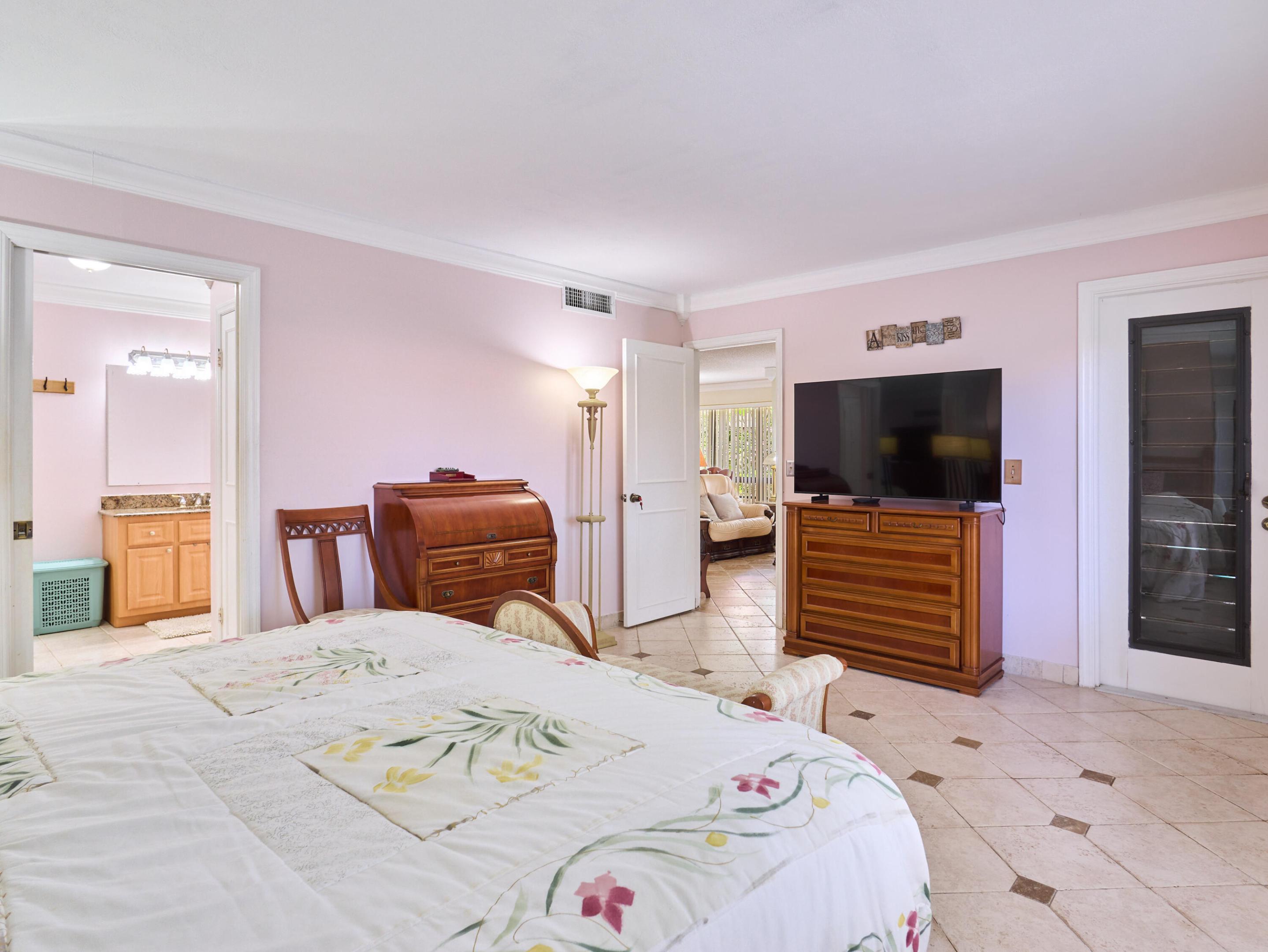 563 Brackenwood, Palm Beach Gardens FL 33418