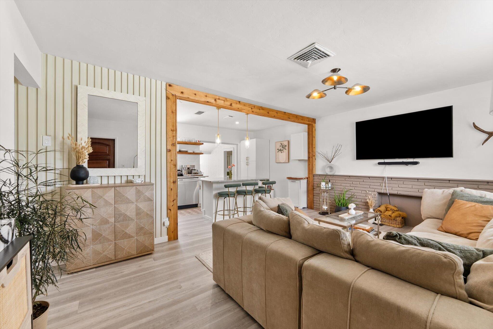 350 Forest Hill, West Palm Beach FL 33405