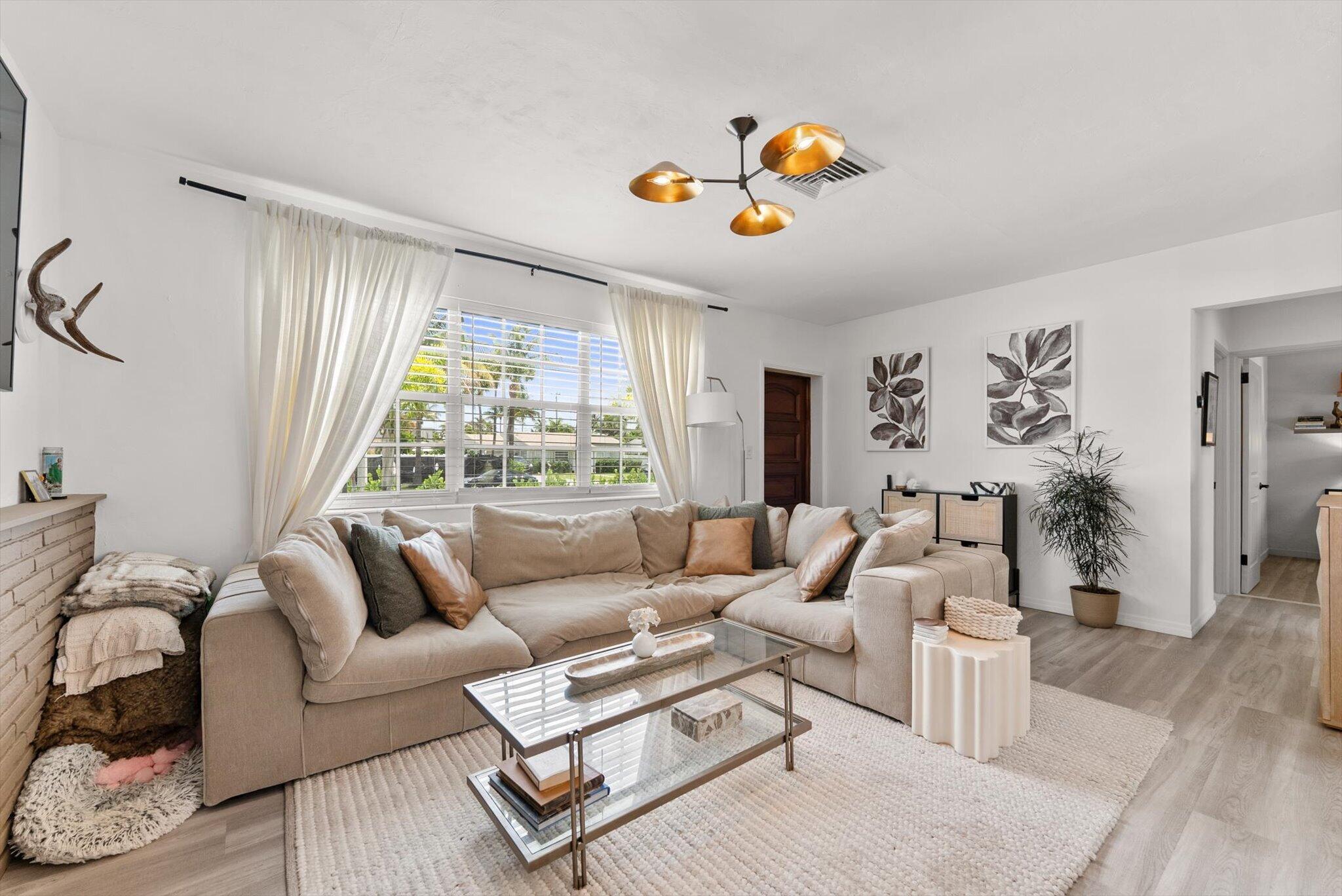 350 Forest Hill, West Palm Beach FL 33405