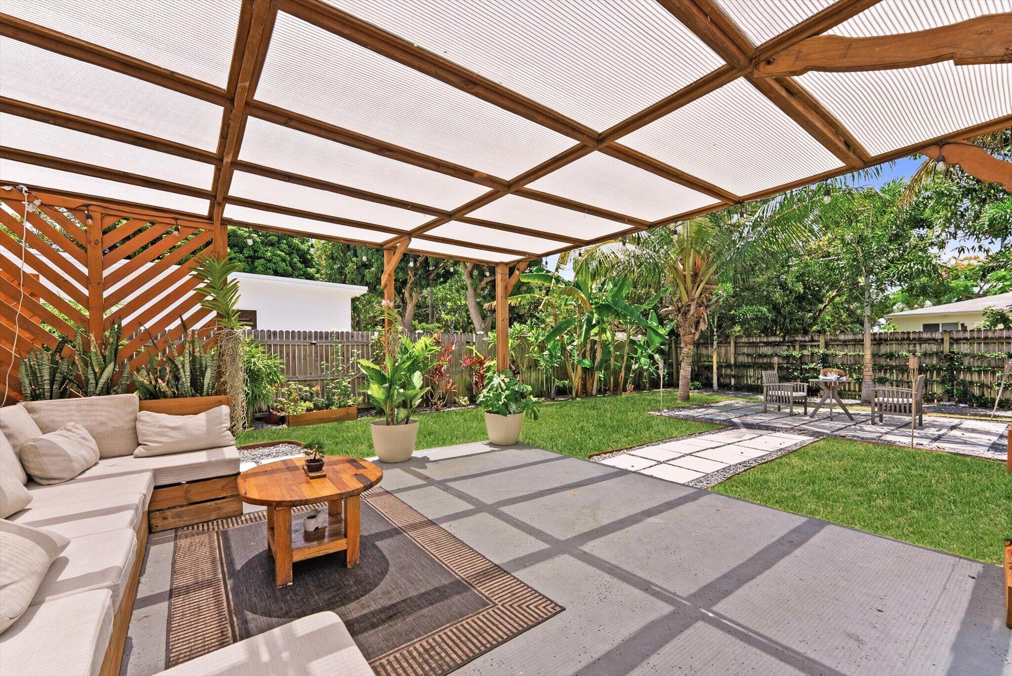 350 Forest Hill, West Palm Beach FL 33405