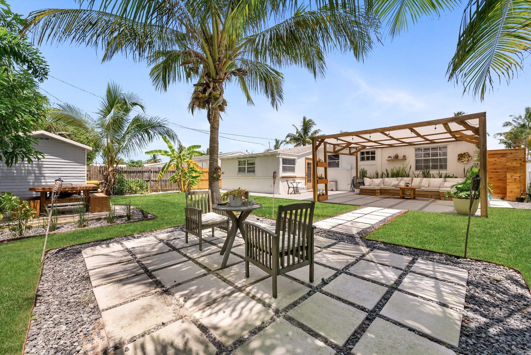 350 Forest Hill, West Palm Beach FL 33405