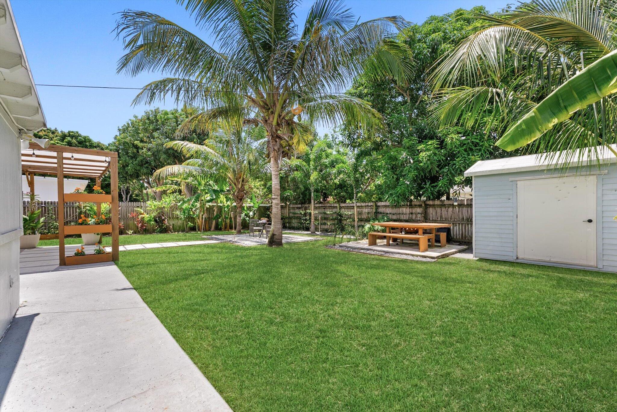 350 Forest Hill, West Palm Beach FL 33405