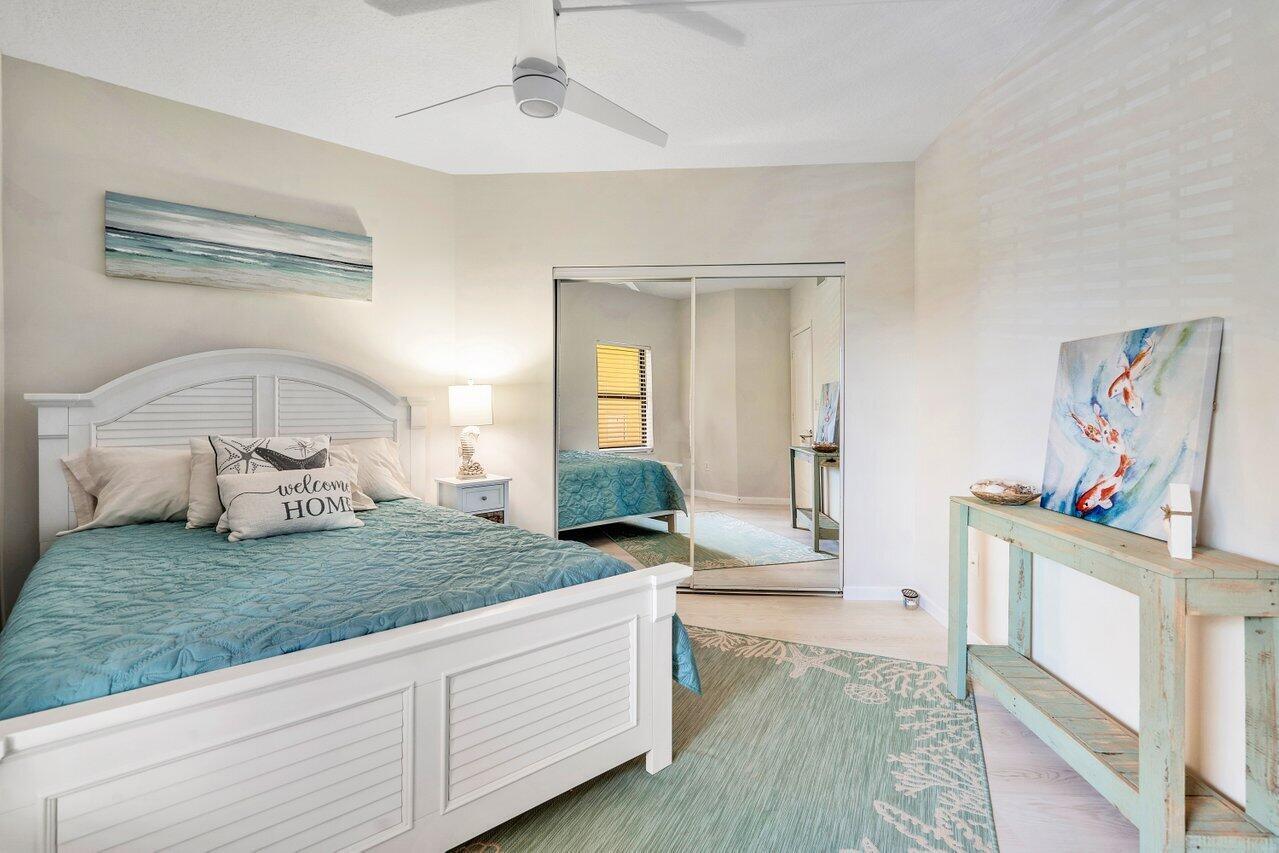 300 Uno Lago #304, Juno Beach FL 33408