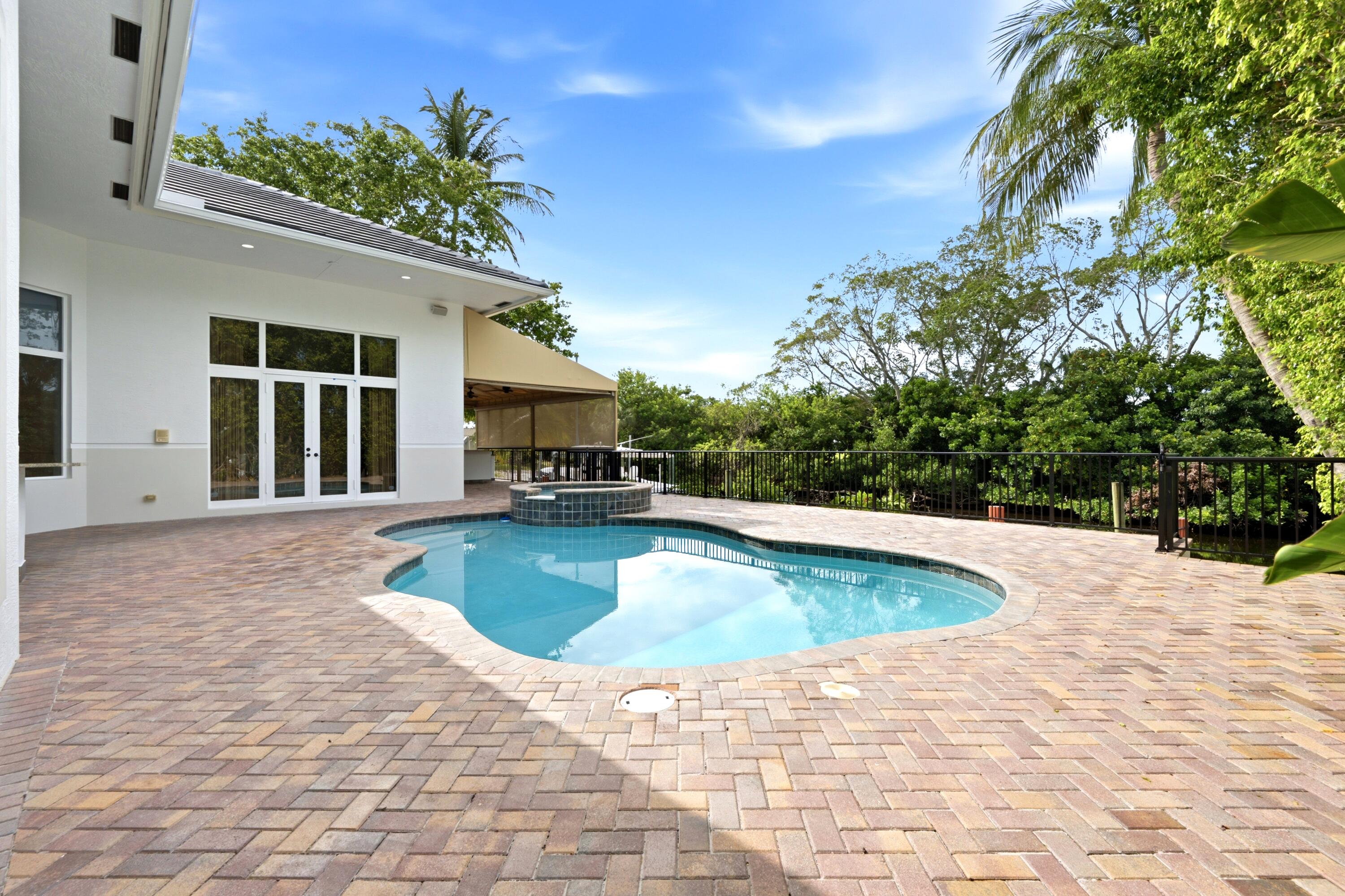 608 Inlet, North Palm Beach FL 33408
