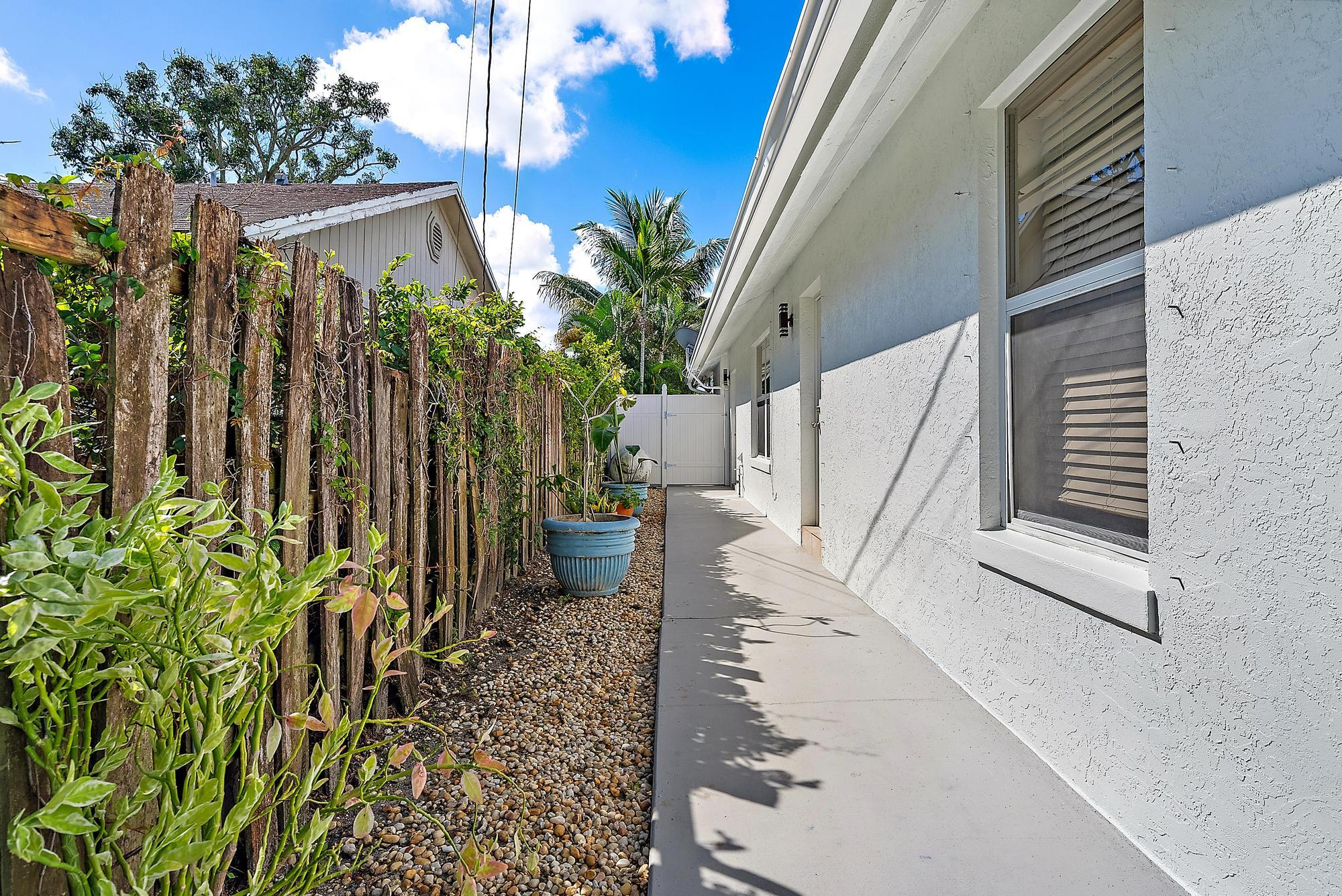 6051 Kendrick, Jupiter FL 33458