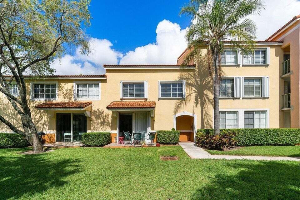 117 Yacht Club #Unit 110, Hypoluxo FL 33462