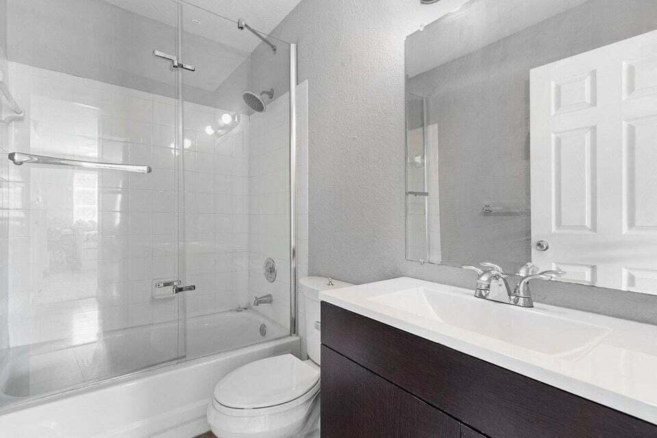 117 Yacht Club #Unit 110, Hypoluxo FL 33462