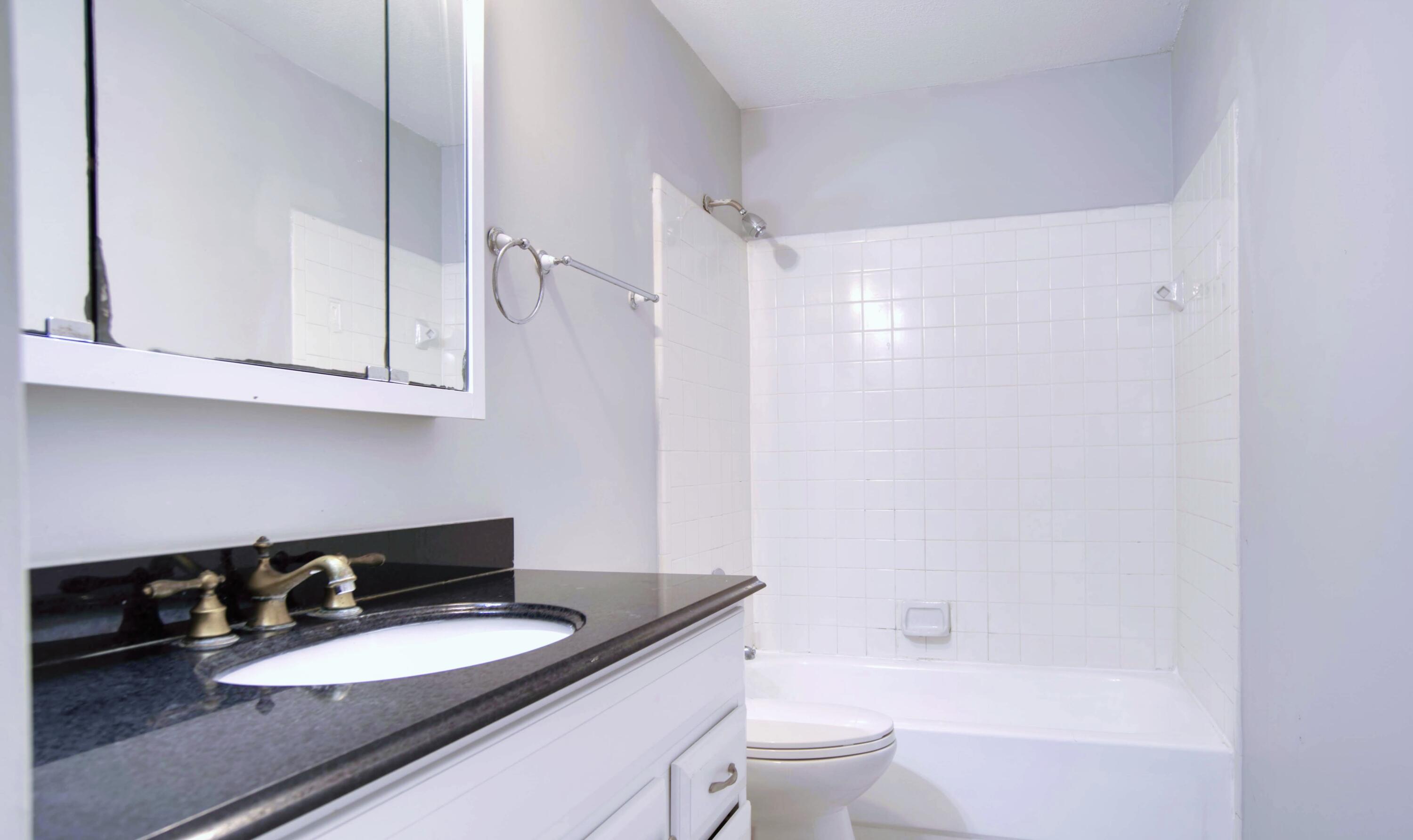 3401 NW 44th #205, Lauderdale Lakes FL 33309