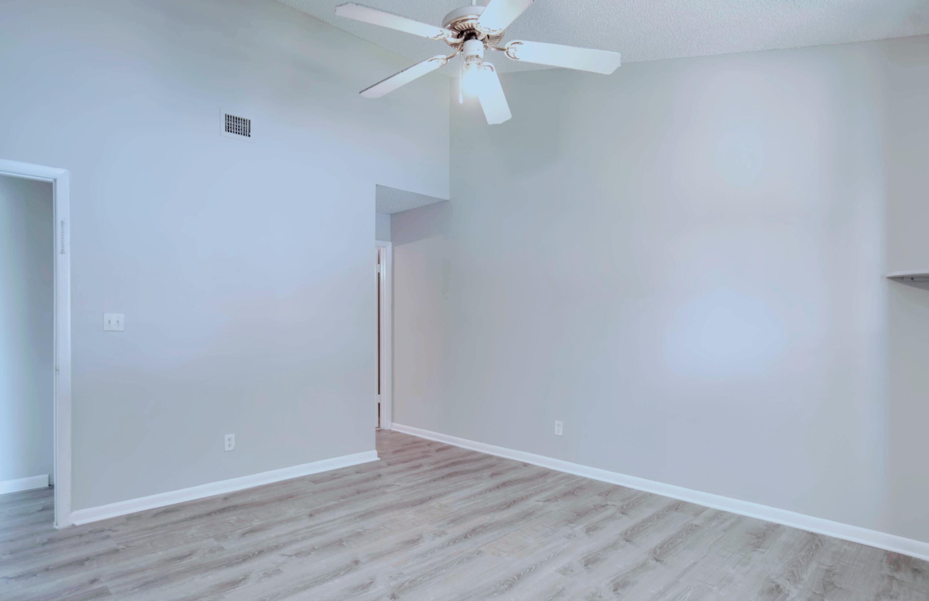 3401 NW 44th #205, Lauderdale Lakes FL 33309