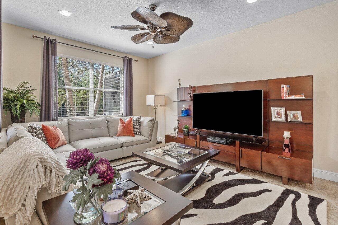 5009 Dulce, Palm Beach Gardens FL 33418