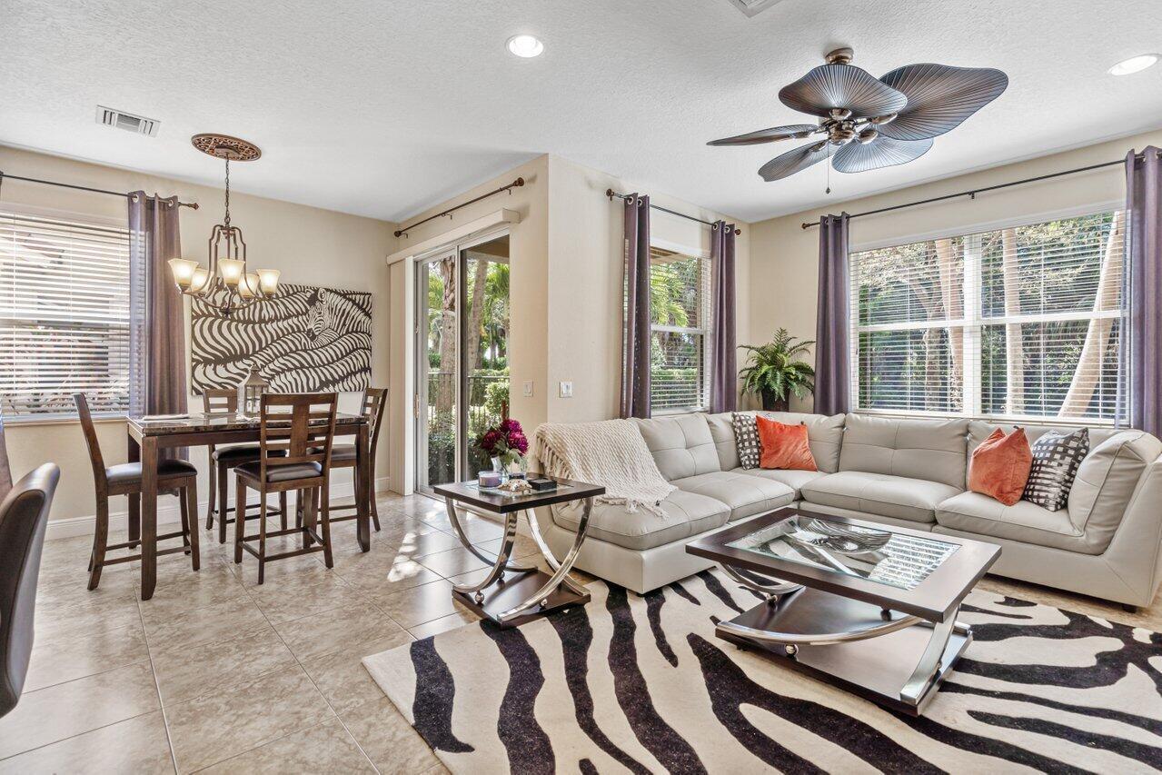 5009 Dulce, Palm Beach Gardens FL 33418