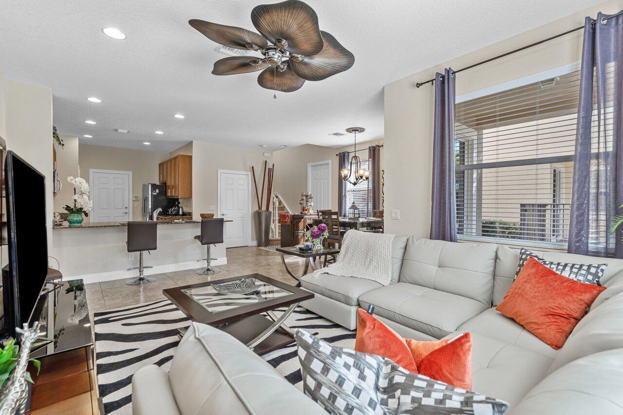 5009 Dulce, Palm Beach Gardens FL 33418
