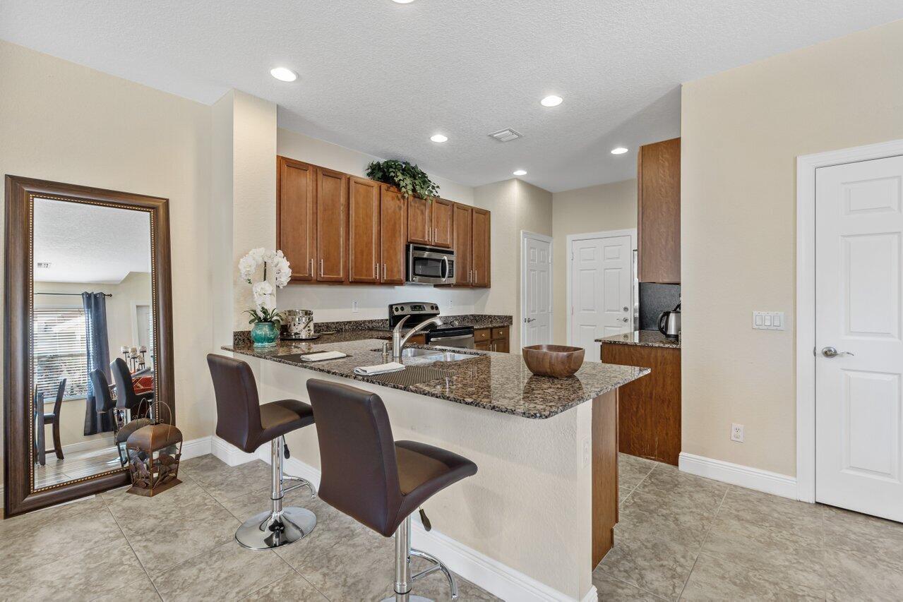 5009 Dulce, Palm Beach Gardens FL 33418