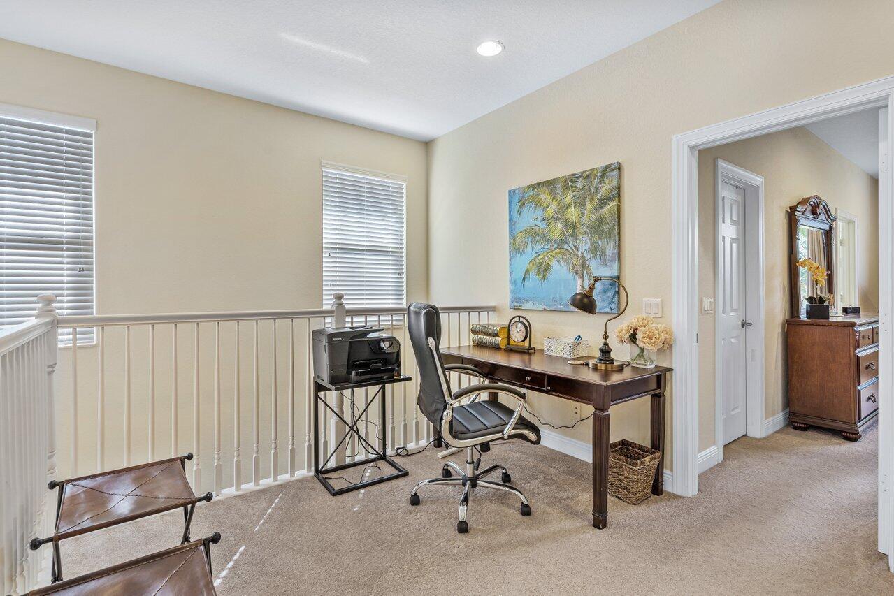 5009 Dulce, Palm Beach Gardens FL 33418
