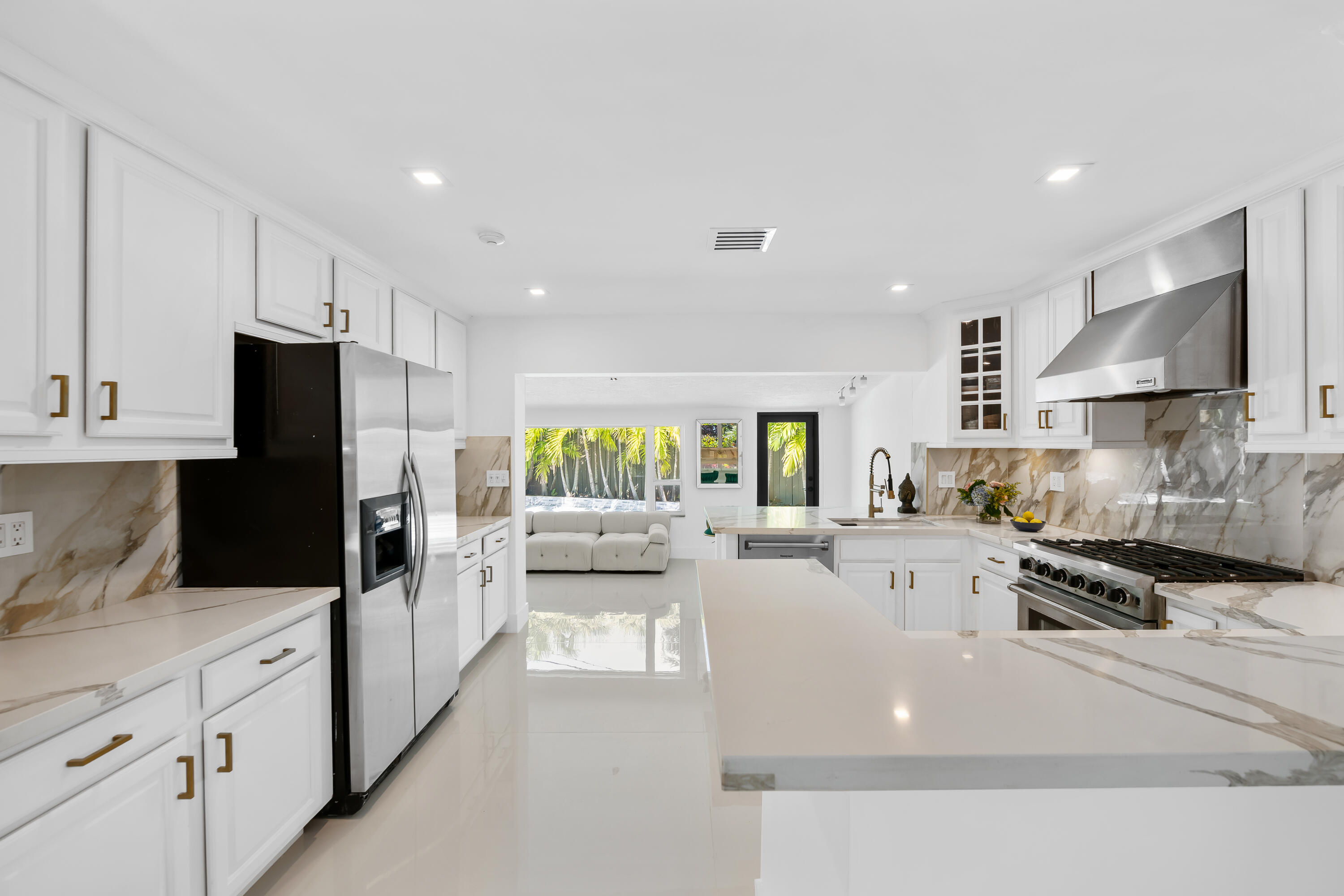 5210 NE 17th, Fort Lauderdale FL 33334