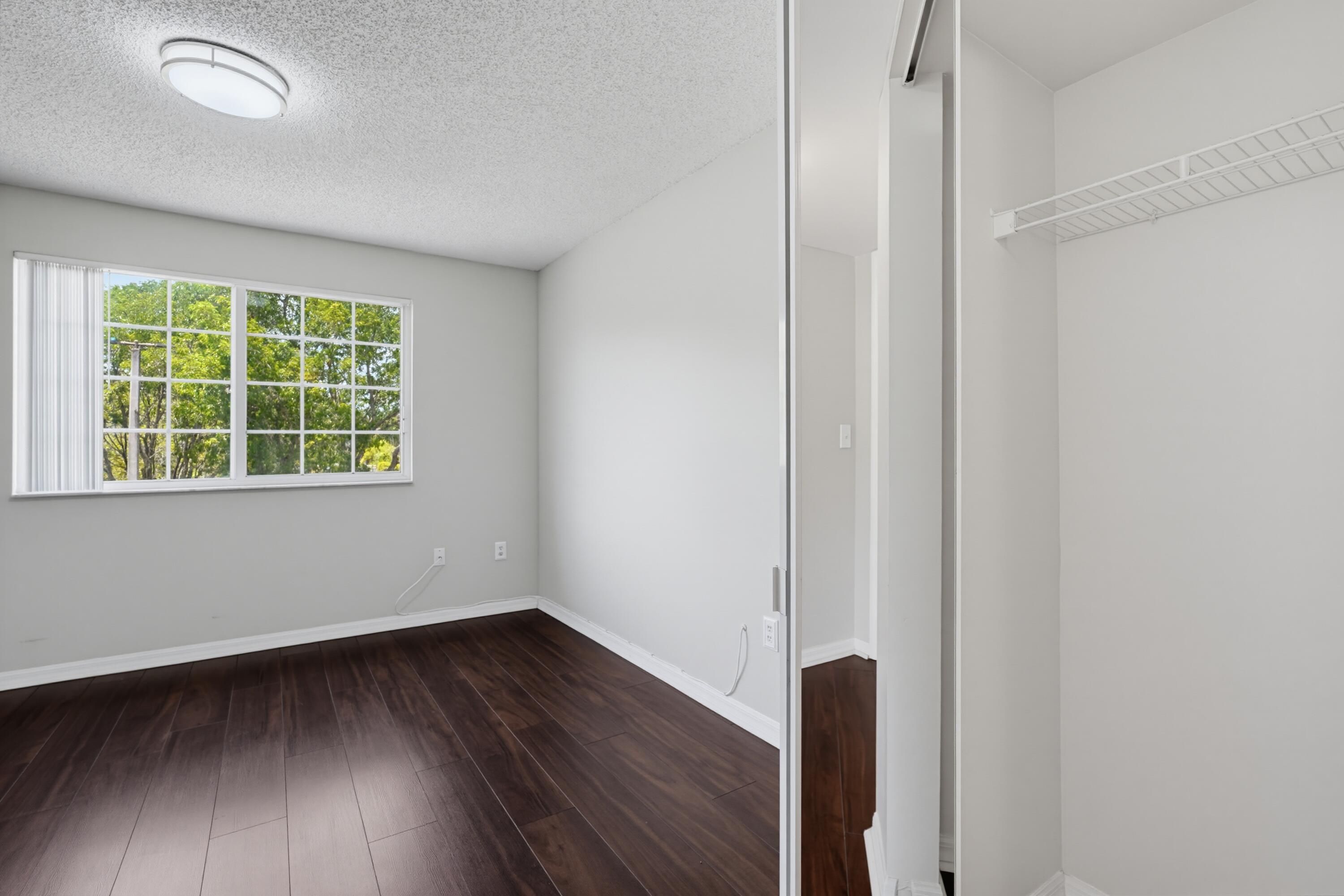 400 N Crestwood Ct #417, Royal Palm Beach FL 33411