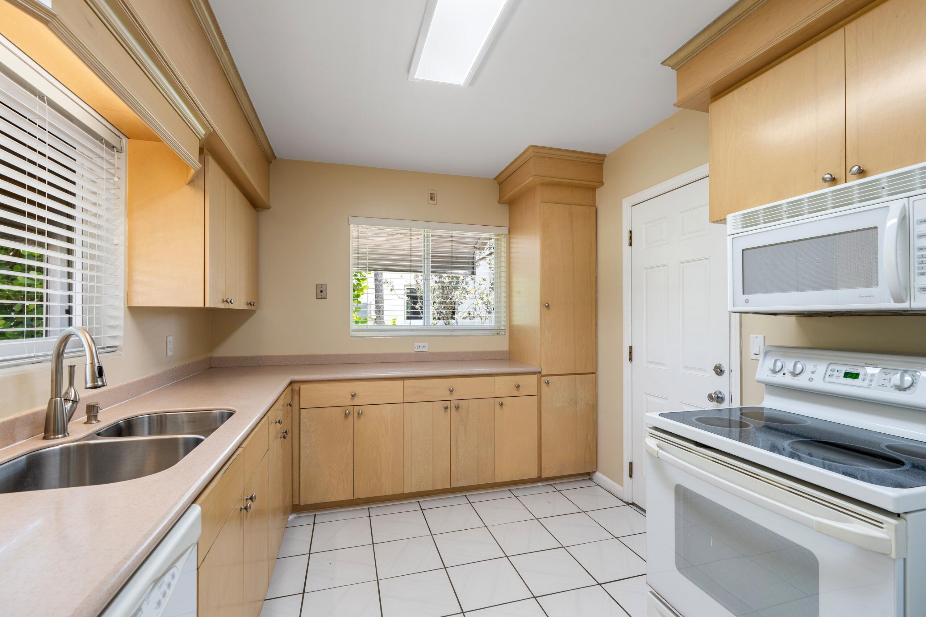 360 Palmetto, West Palm Beach FL 33405