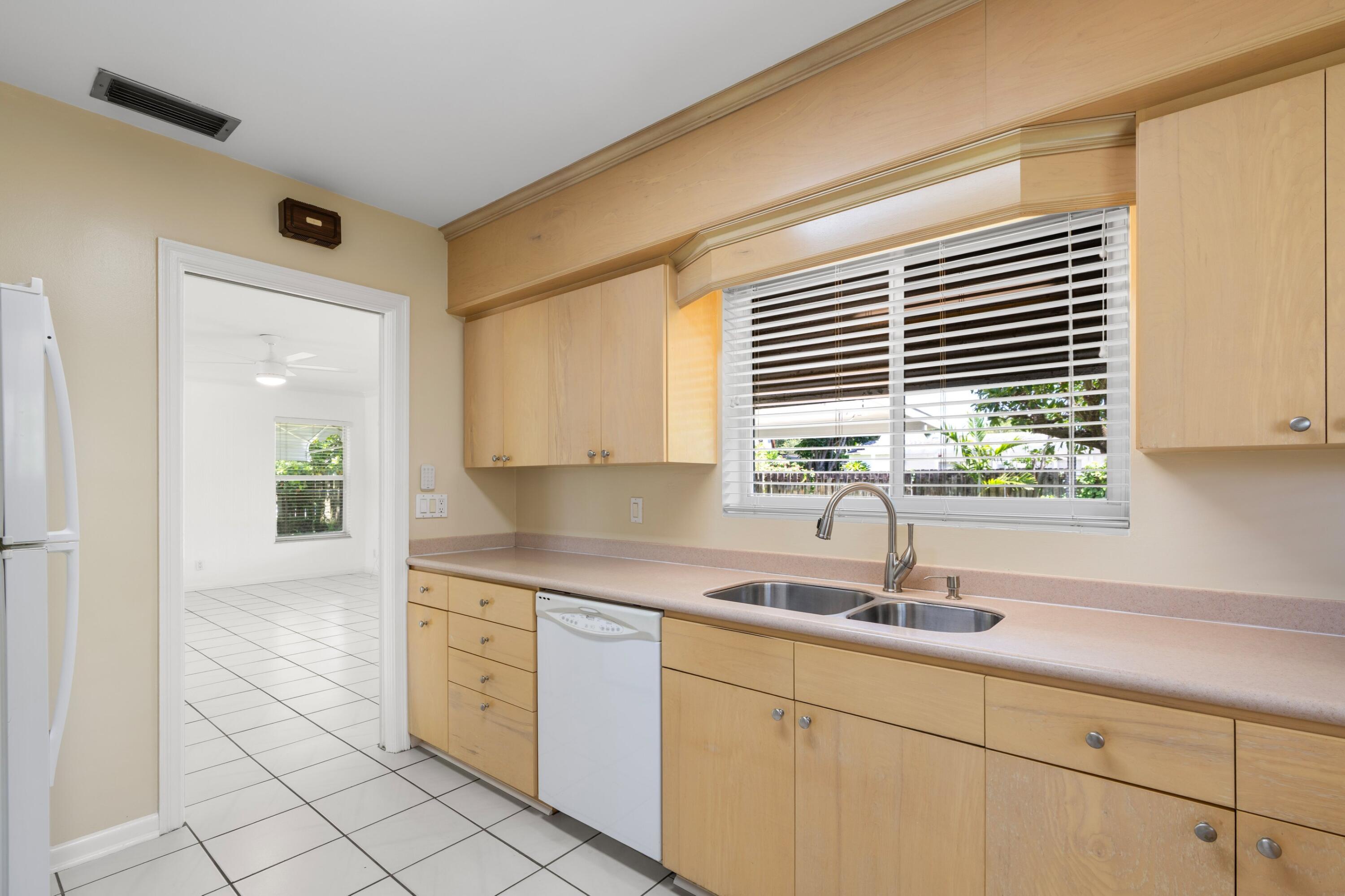 360 Palmetto, West Palm Beach FL 33405
