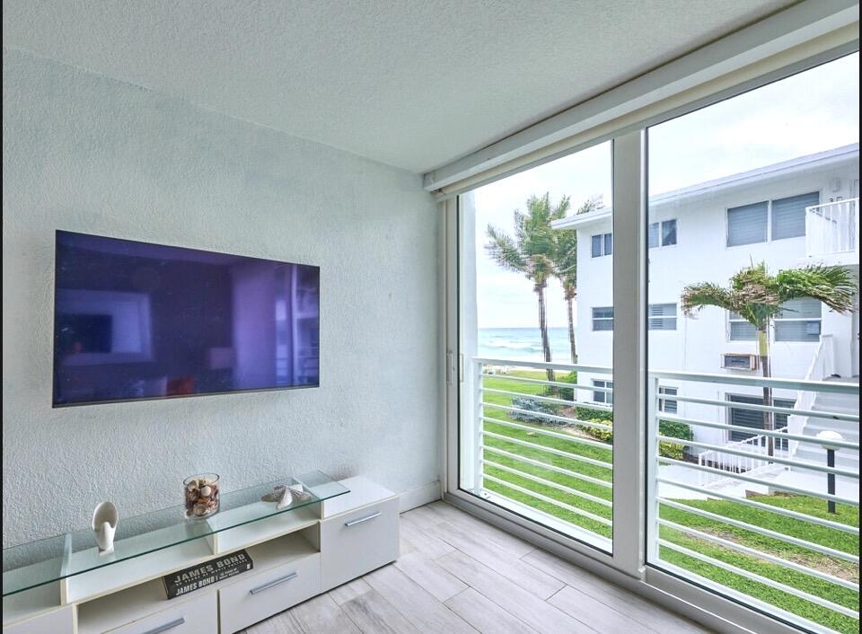 1043 Hillsboro #21c, Hillsboro Beach FL 33062