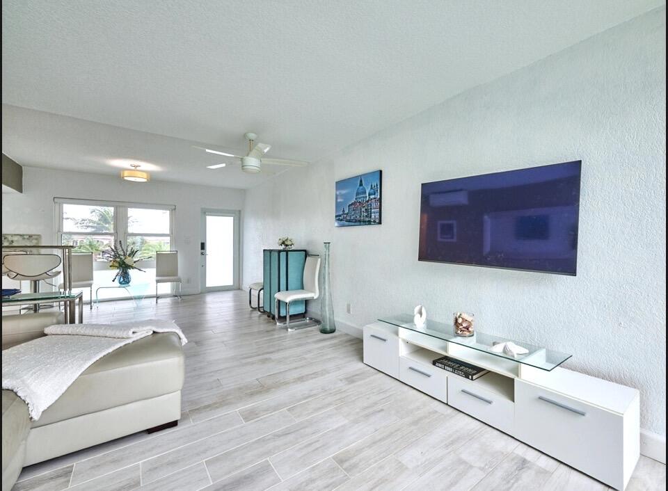 1043 Hillsboro #21c, Hillsboro Beach FL 33062