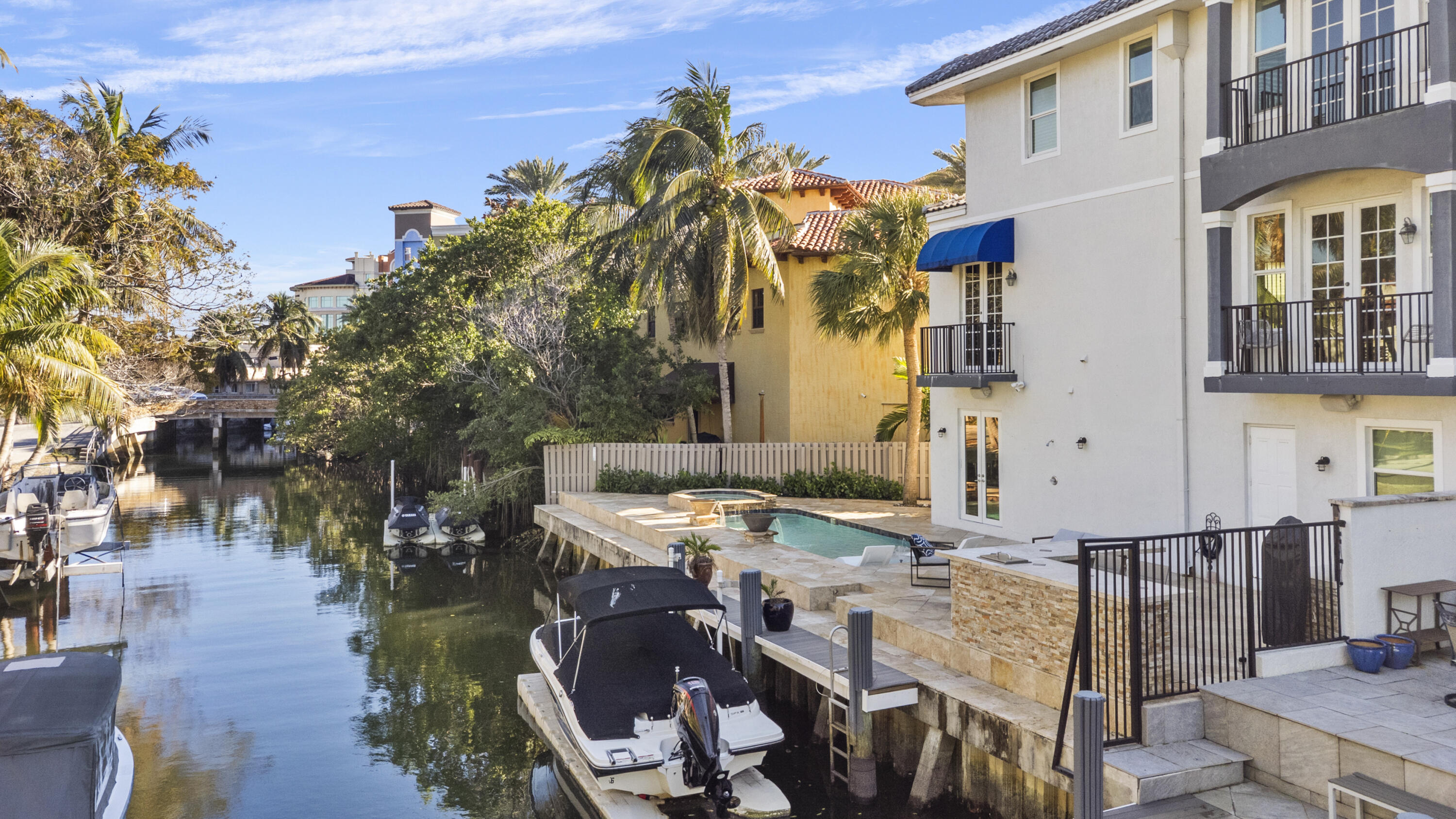 208 SE 10th, Fort Lauderdale FL 33301