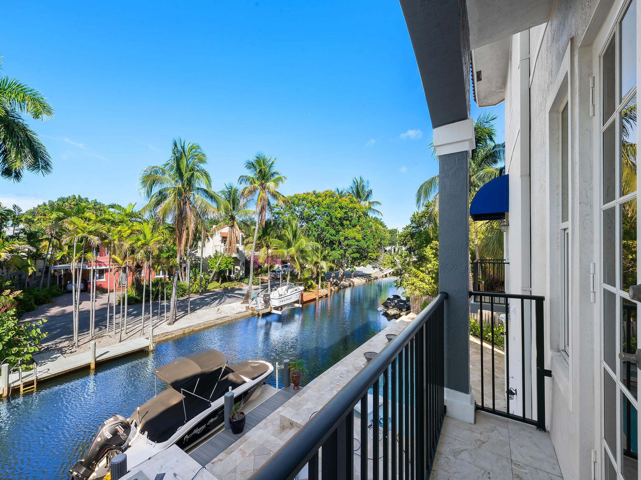 208 SE 10th, Fort Lauderdale FL 33301