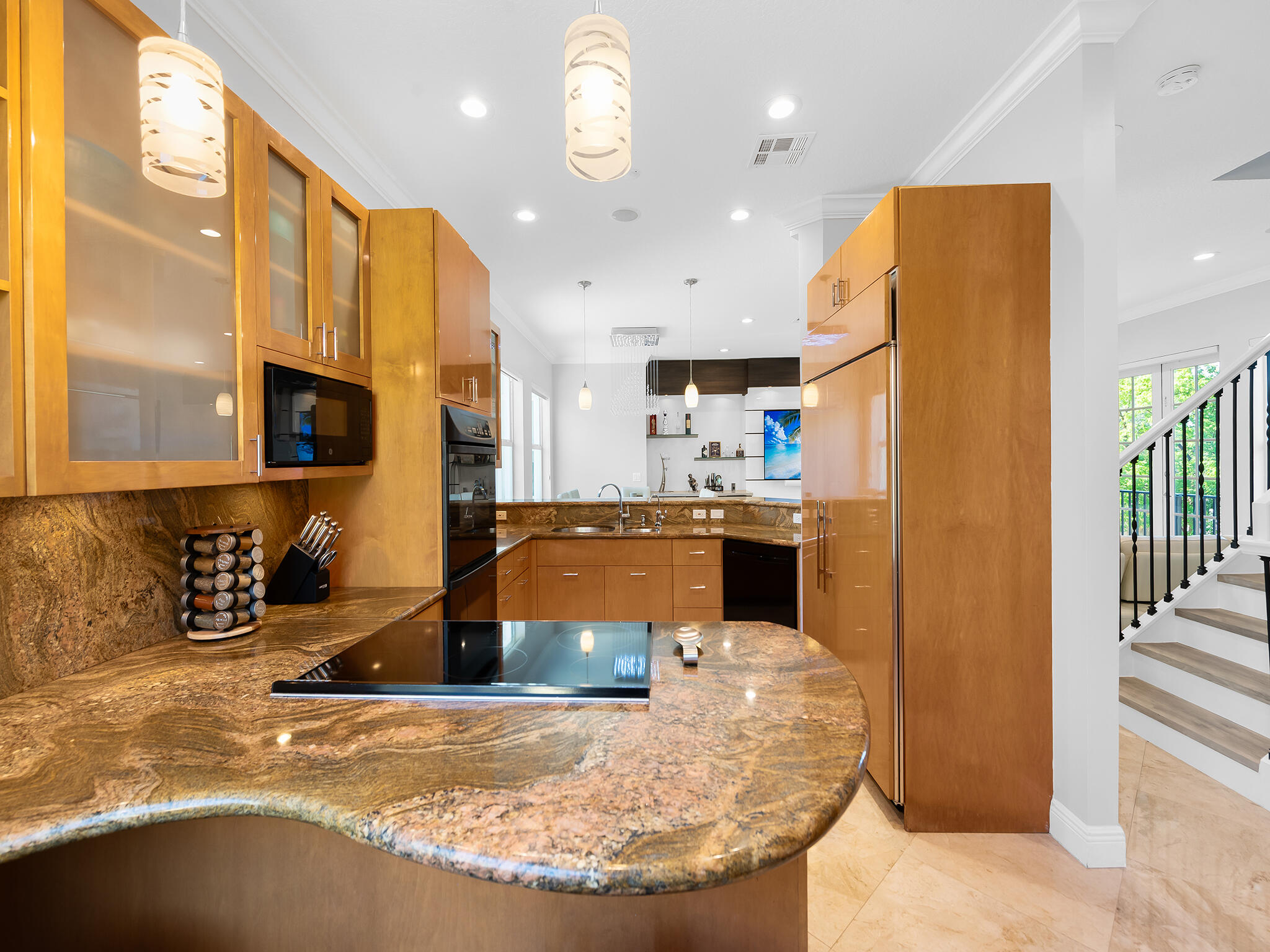 208 SE 10th, Fort Lauderdale FL 33301