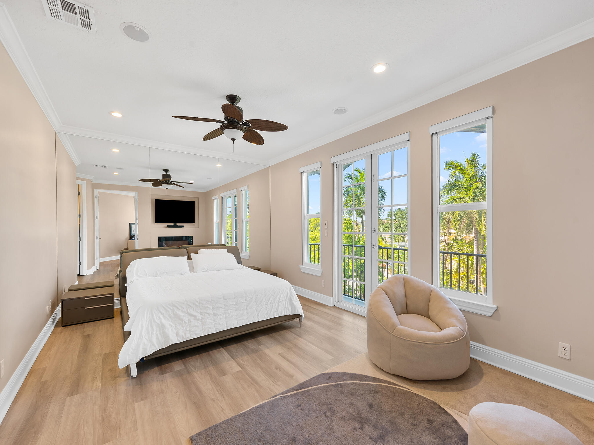 208 SE 10th, Fort Lauderdale FL 33301