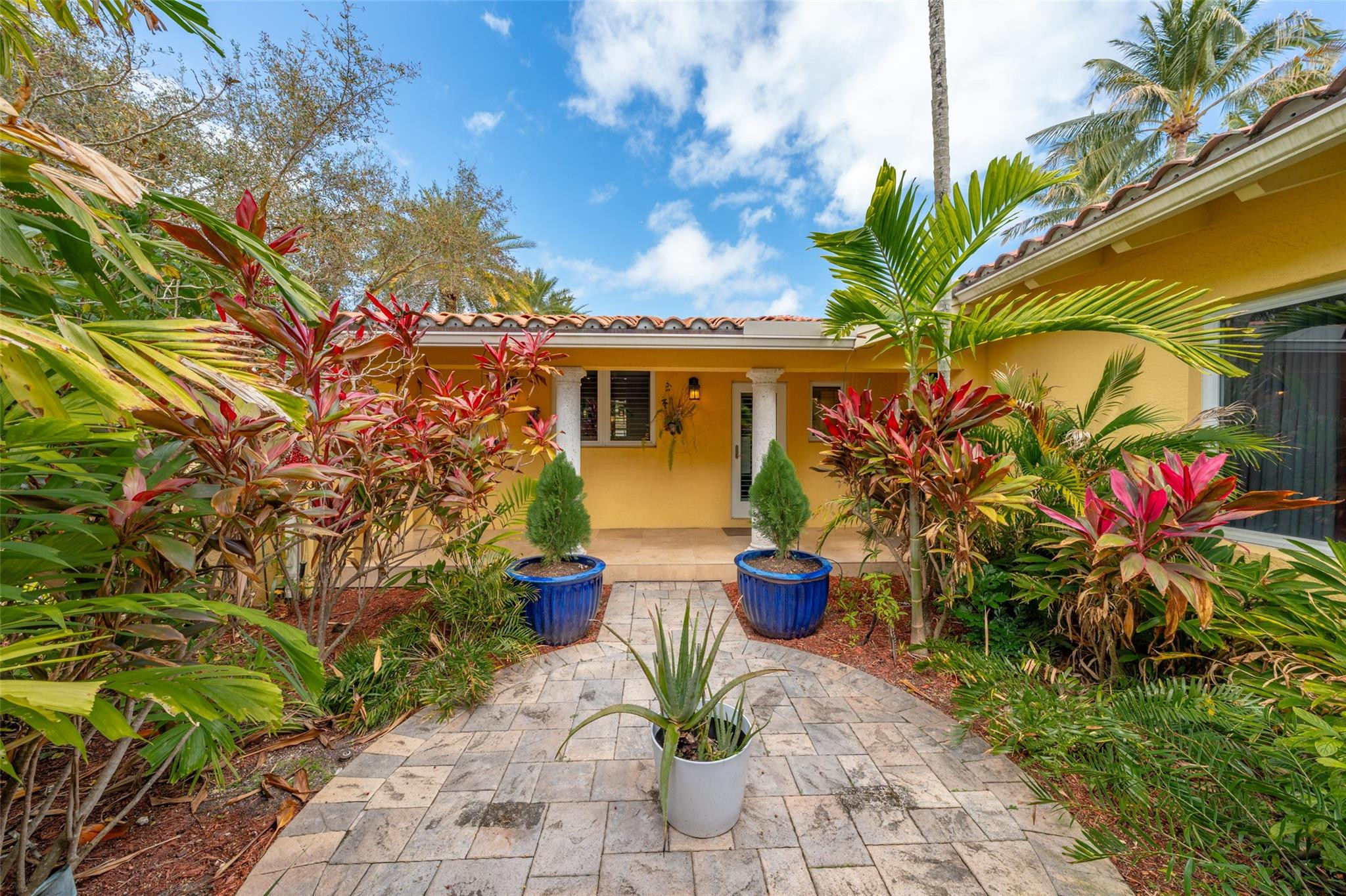330 Royal Plaza, Fort Lauderdale FL 33301