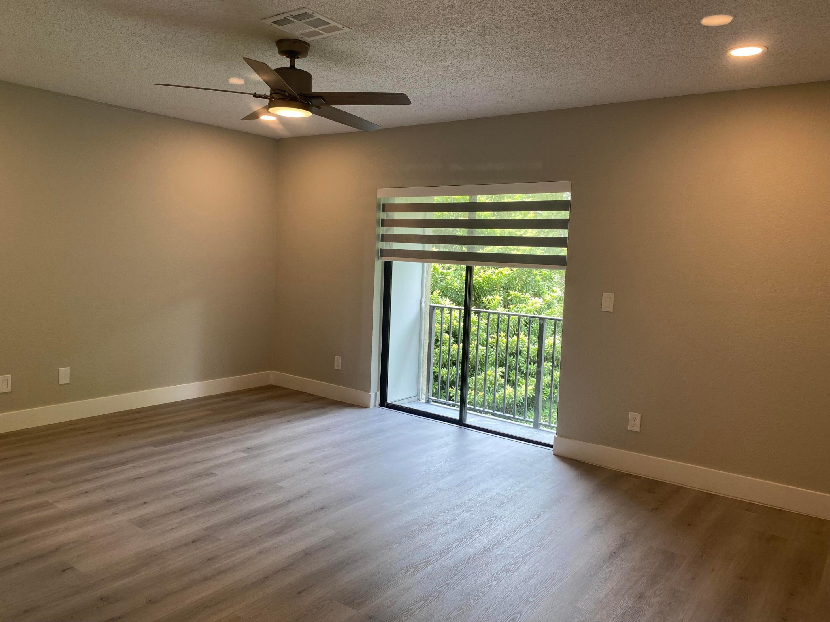 11432 NW 43rd #Top Right, Coral Springs FL 33065