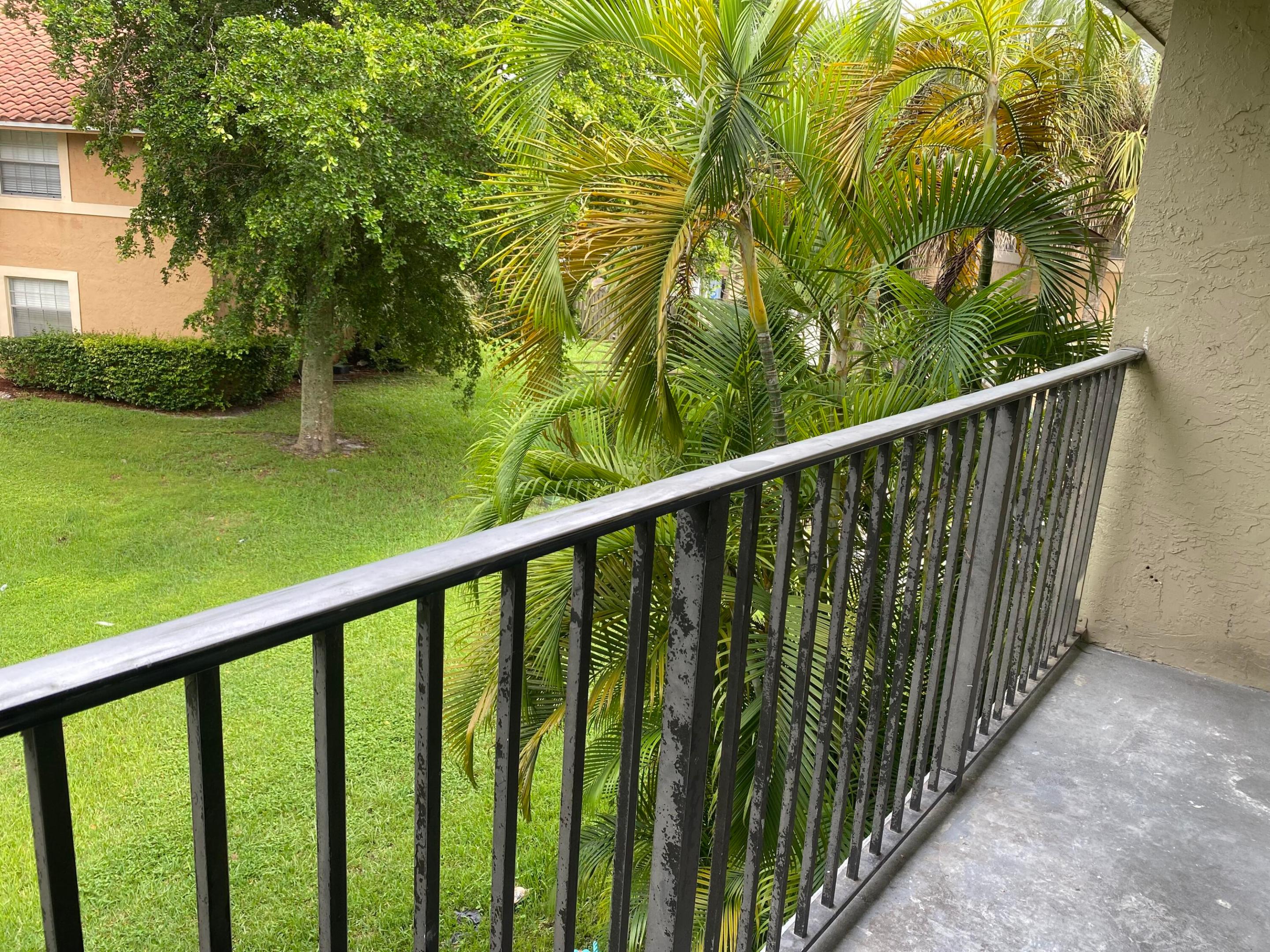 11432 NW 43rd #Top Right, Coral Springs FL 33065