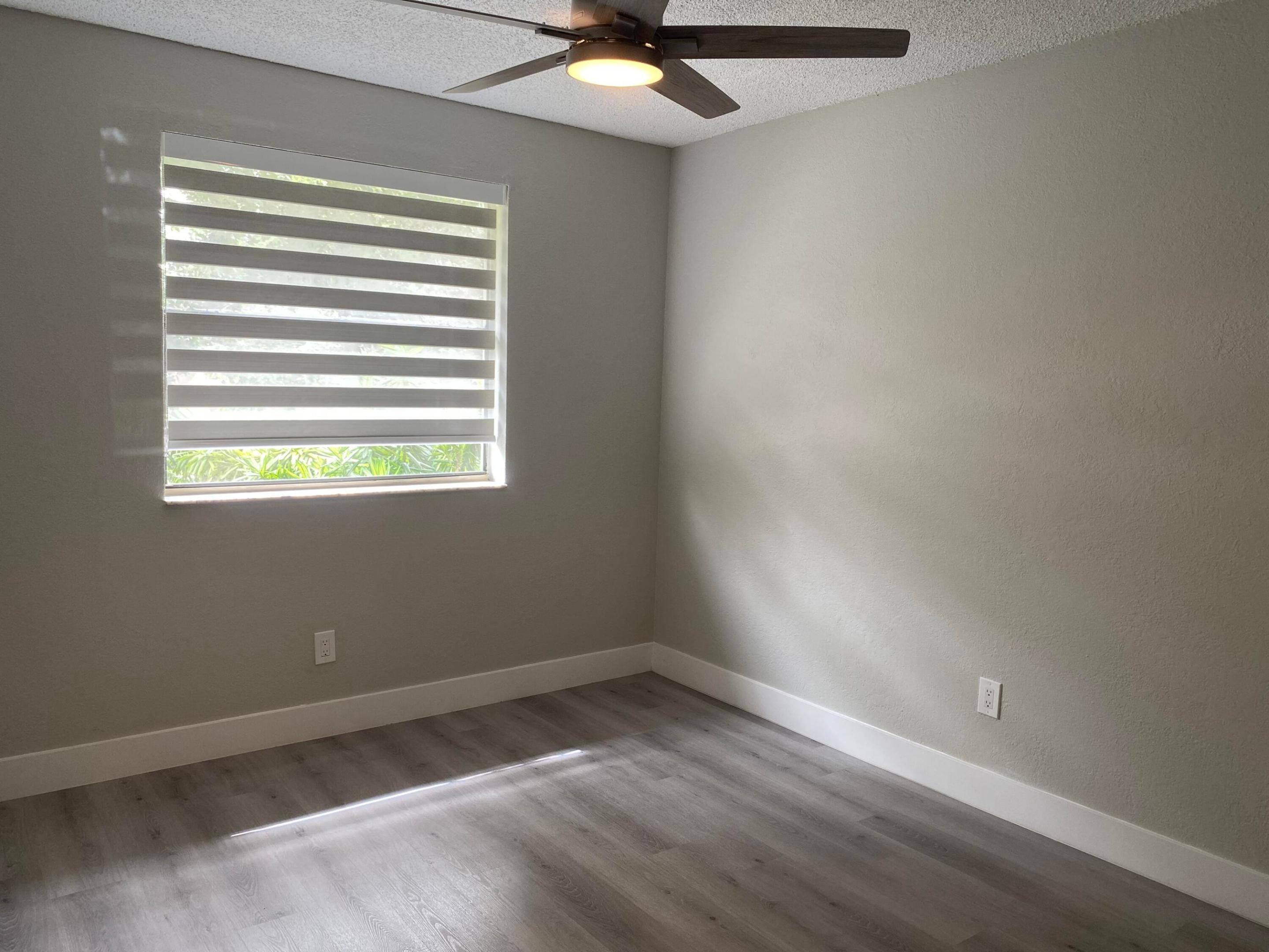 11432 NW 43rd #Top Right, Coral Springs FL 33065