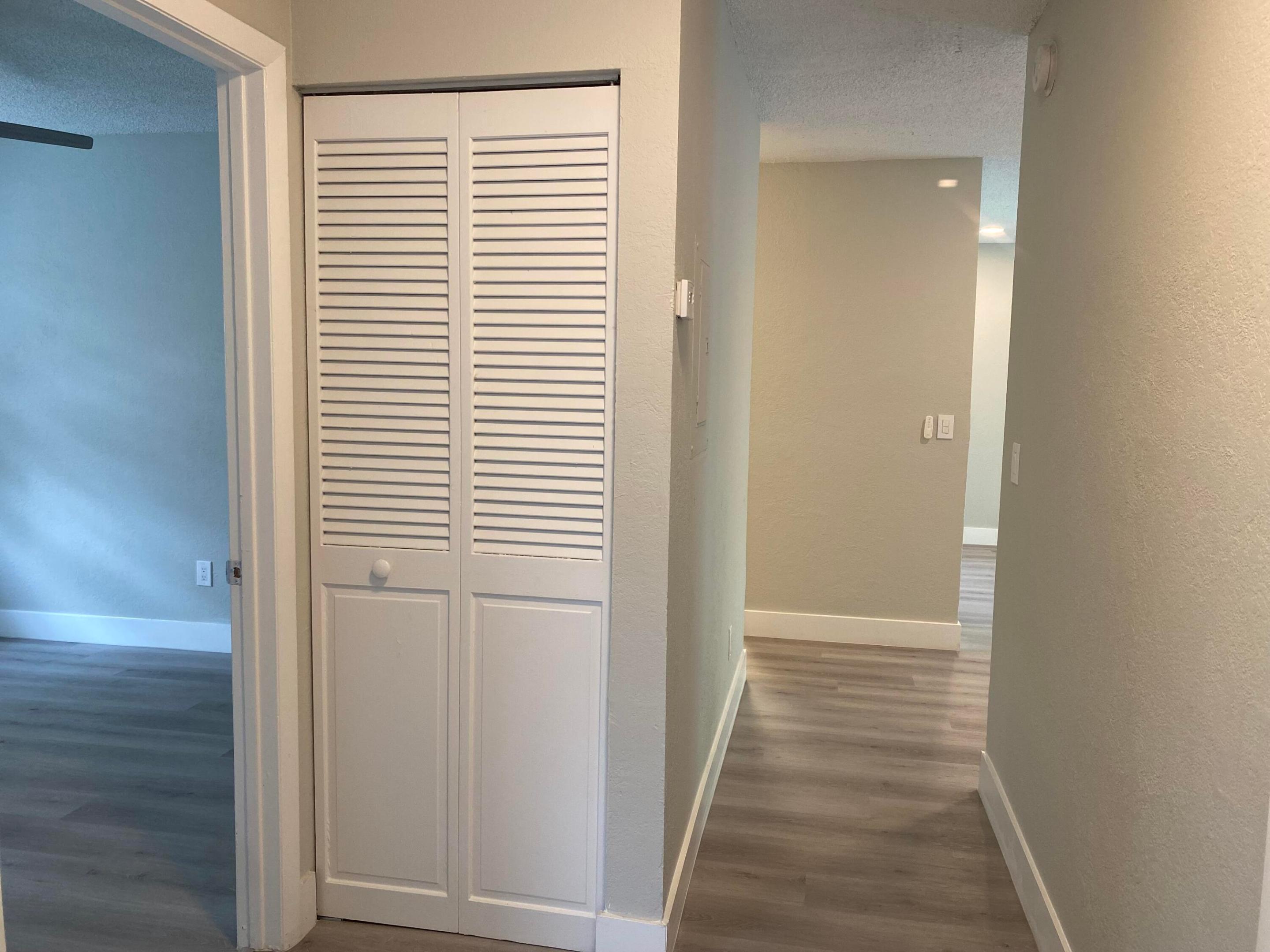 11432 NW 43rd #Top Right, Coral Springs FL 33065