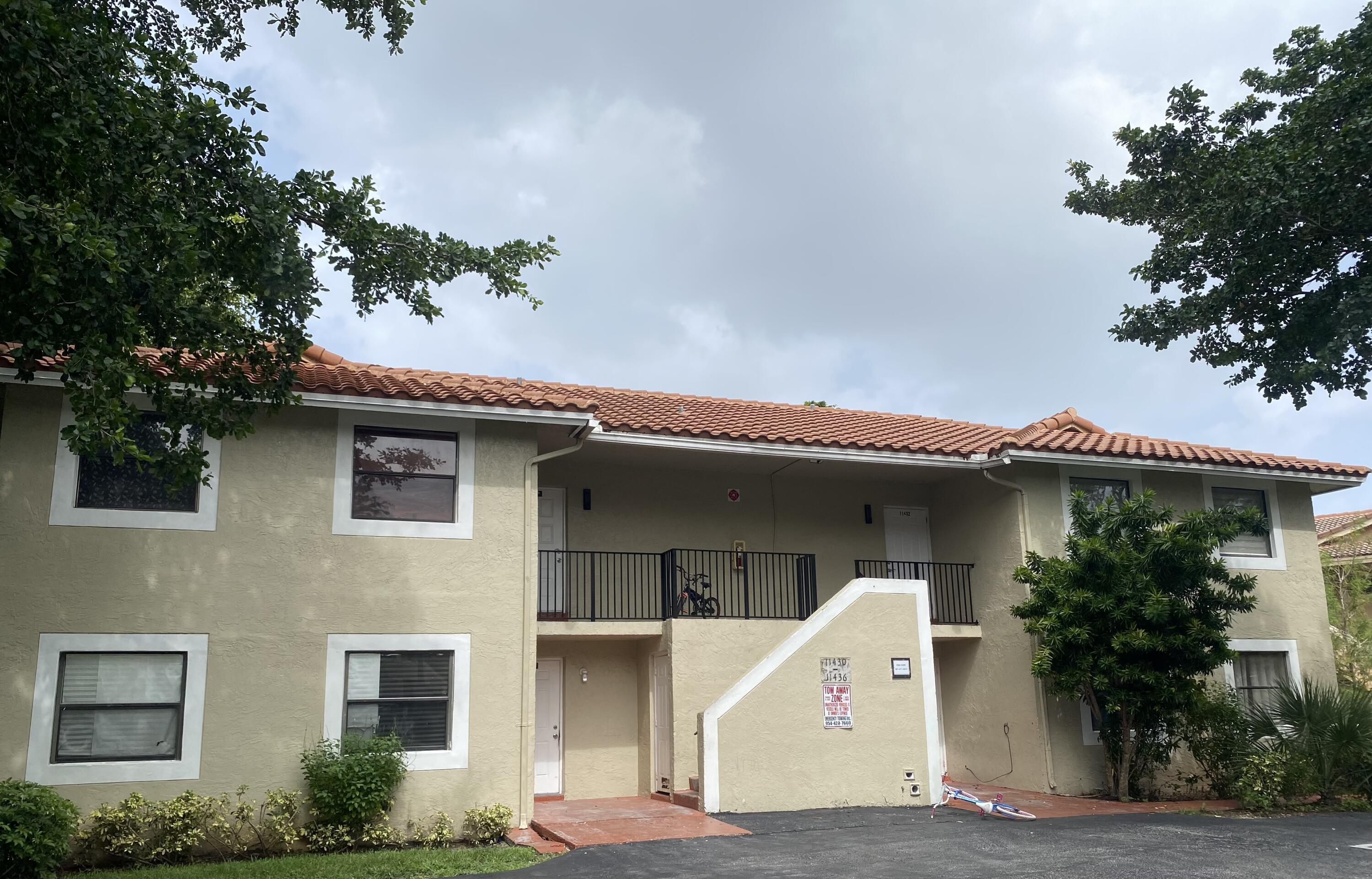 11432 NW 43rd #Top Right, Coral Springs FL 33065