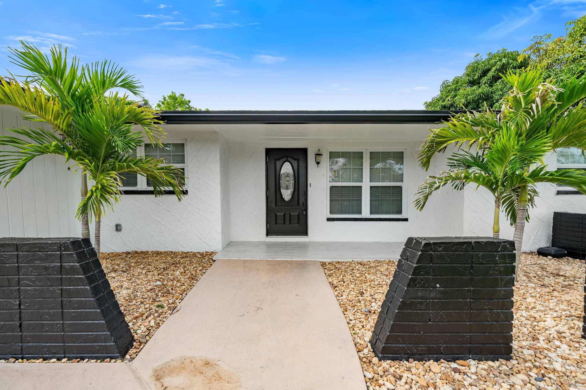 908 Hibiscus, Royal Palm Beach FL 33411
