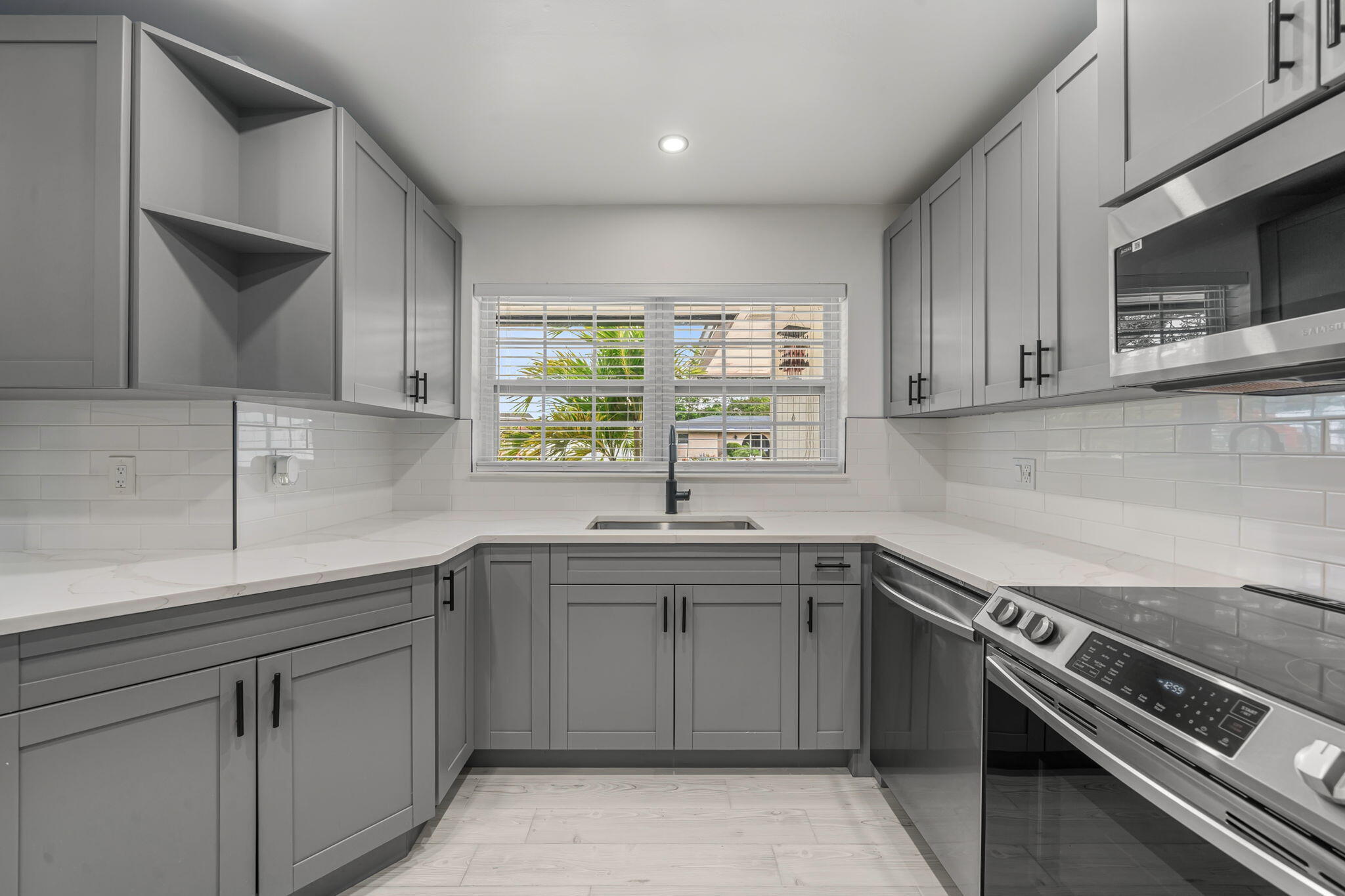 908 Hibiscus, Royal Palm Beach FL 33411