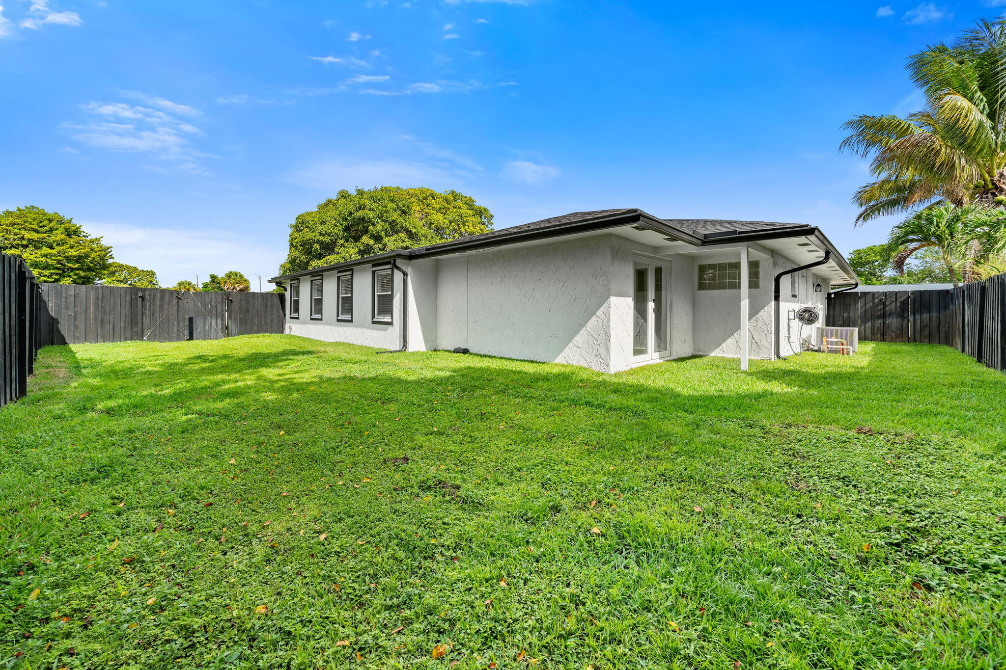 908 Hibiscus, Royal Palm Beach FL 33411