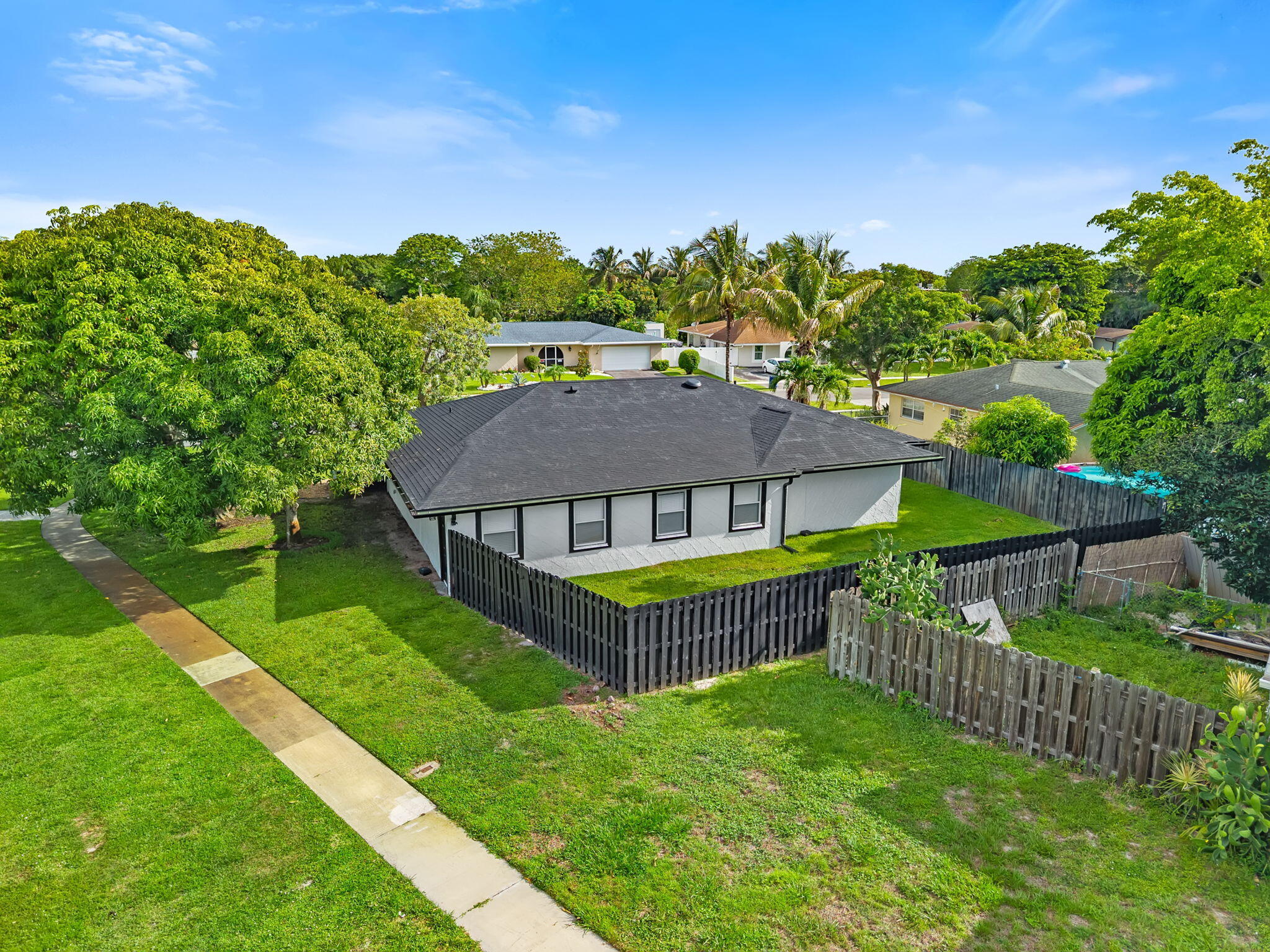 908 Hibiscus, Royal Palm Beach FL 33411