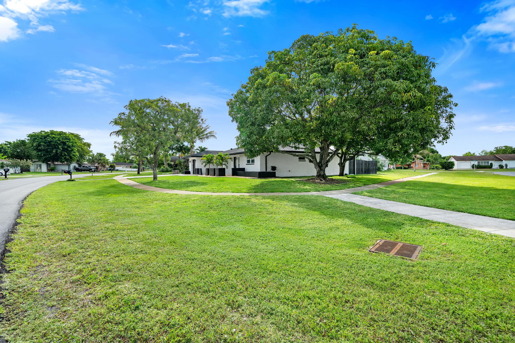 908 Hibiscus, Royal Palm Beach FL 33411