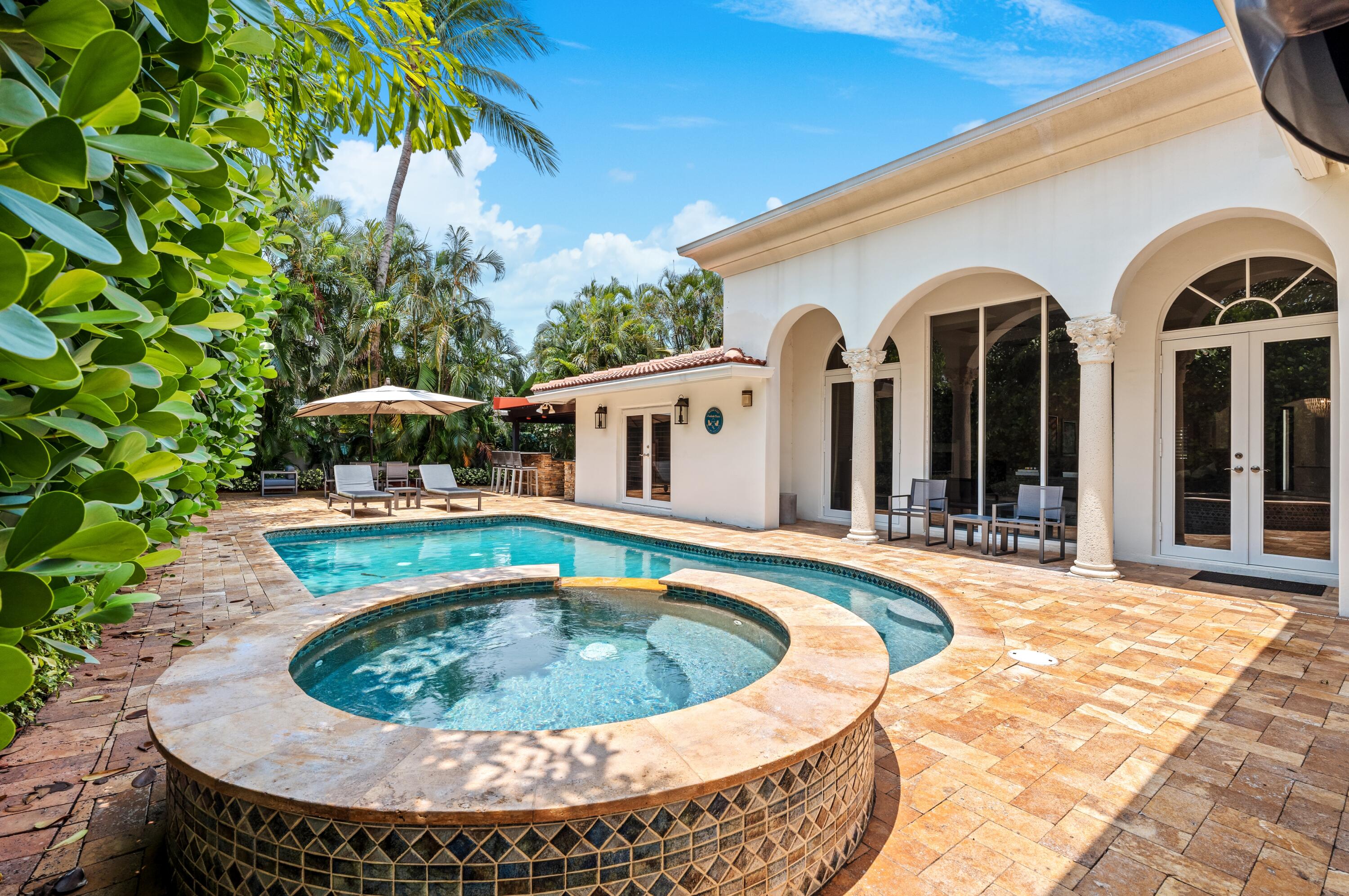 1098 Spanish River, Boca Raton FL 33432