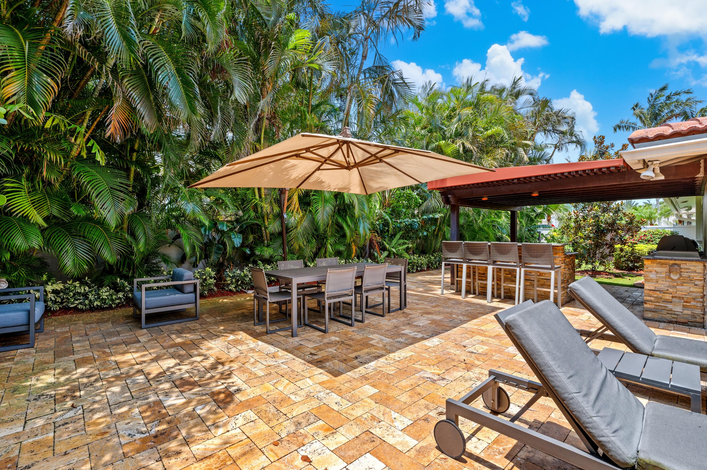 1098 Spanish River, Boca Raton FL 33432