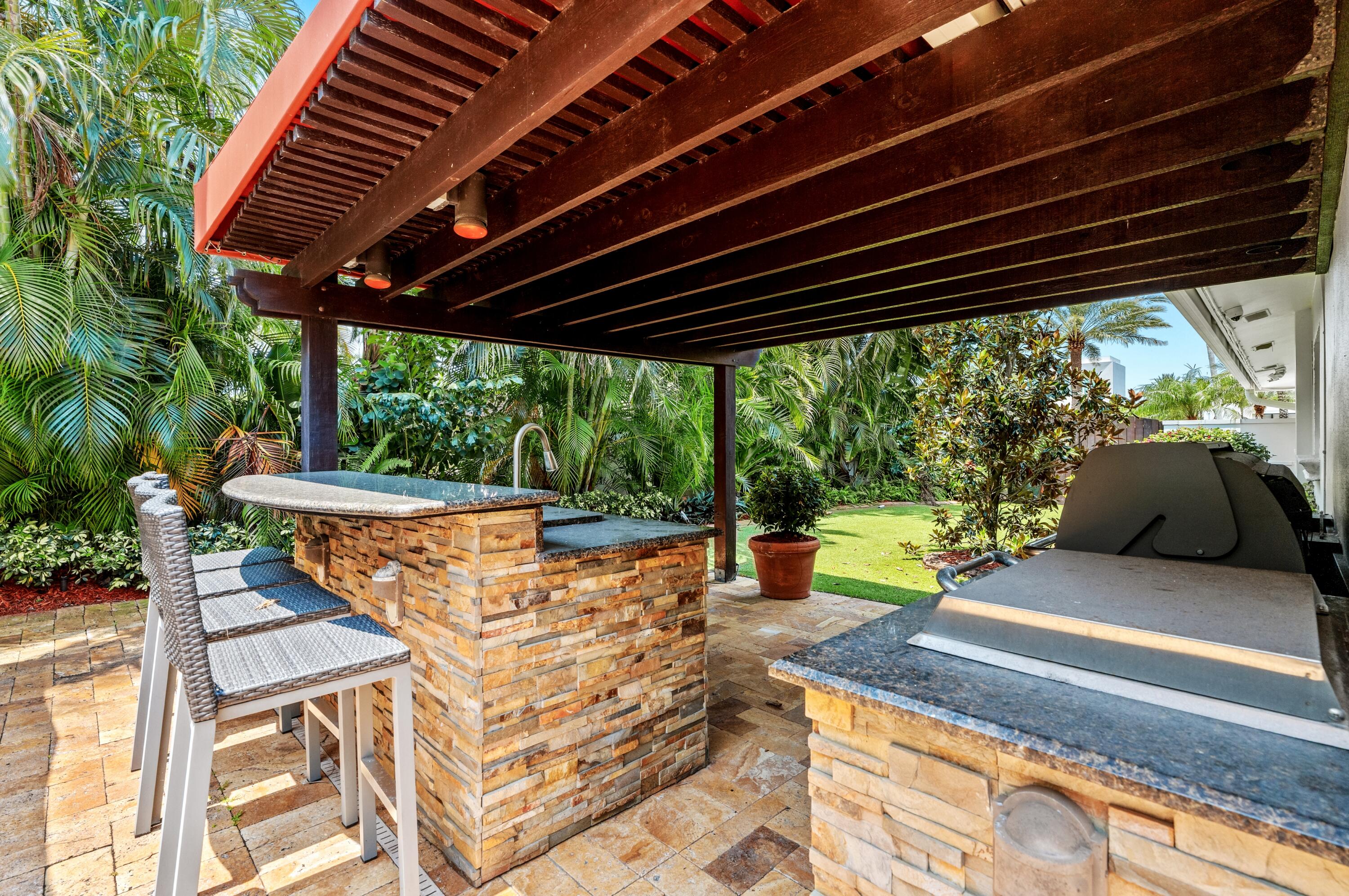 1098 Spanish River, Boca Raton FL 33432