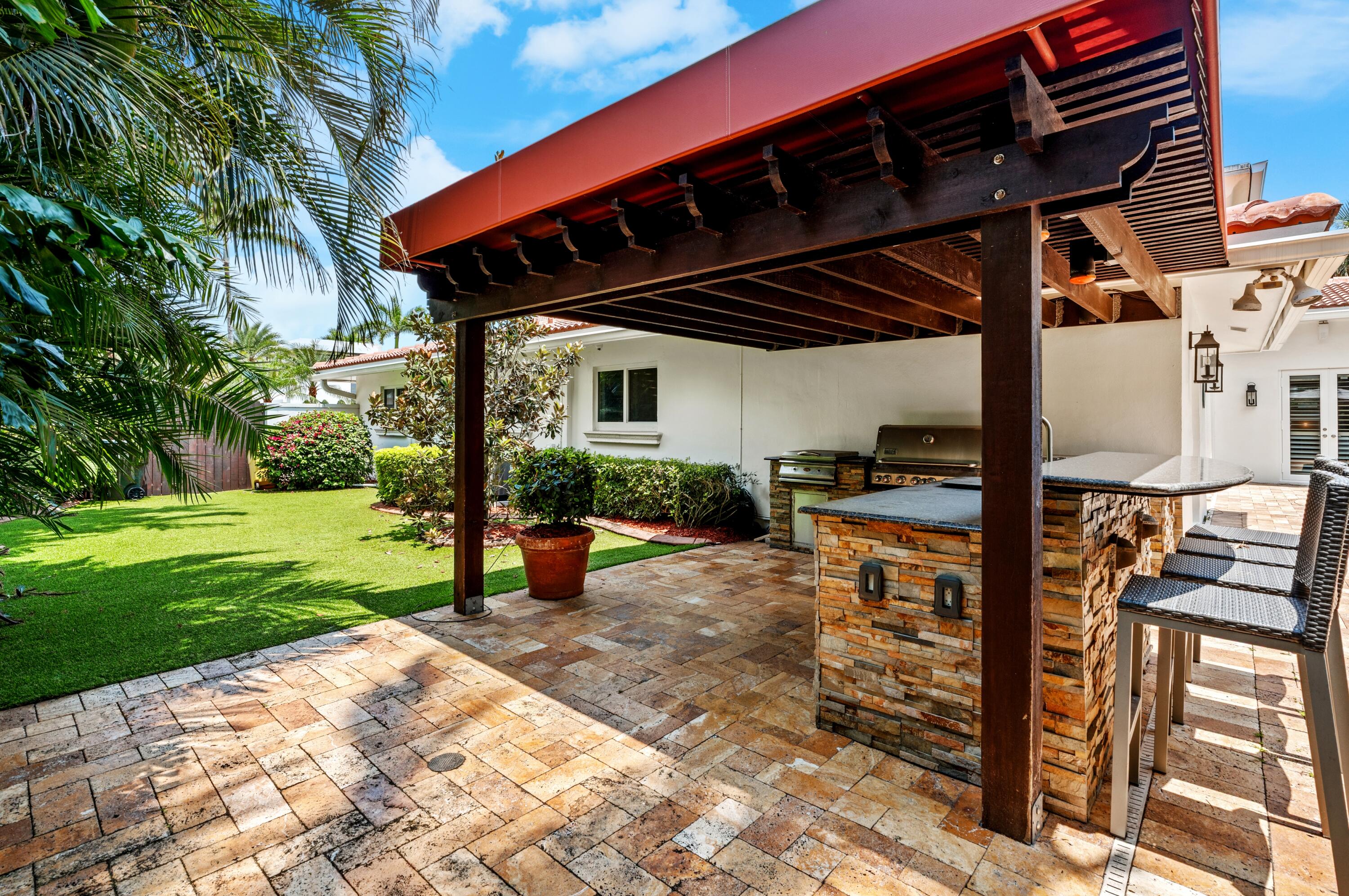 1098 Spanish River, Boca Raton FL 33432