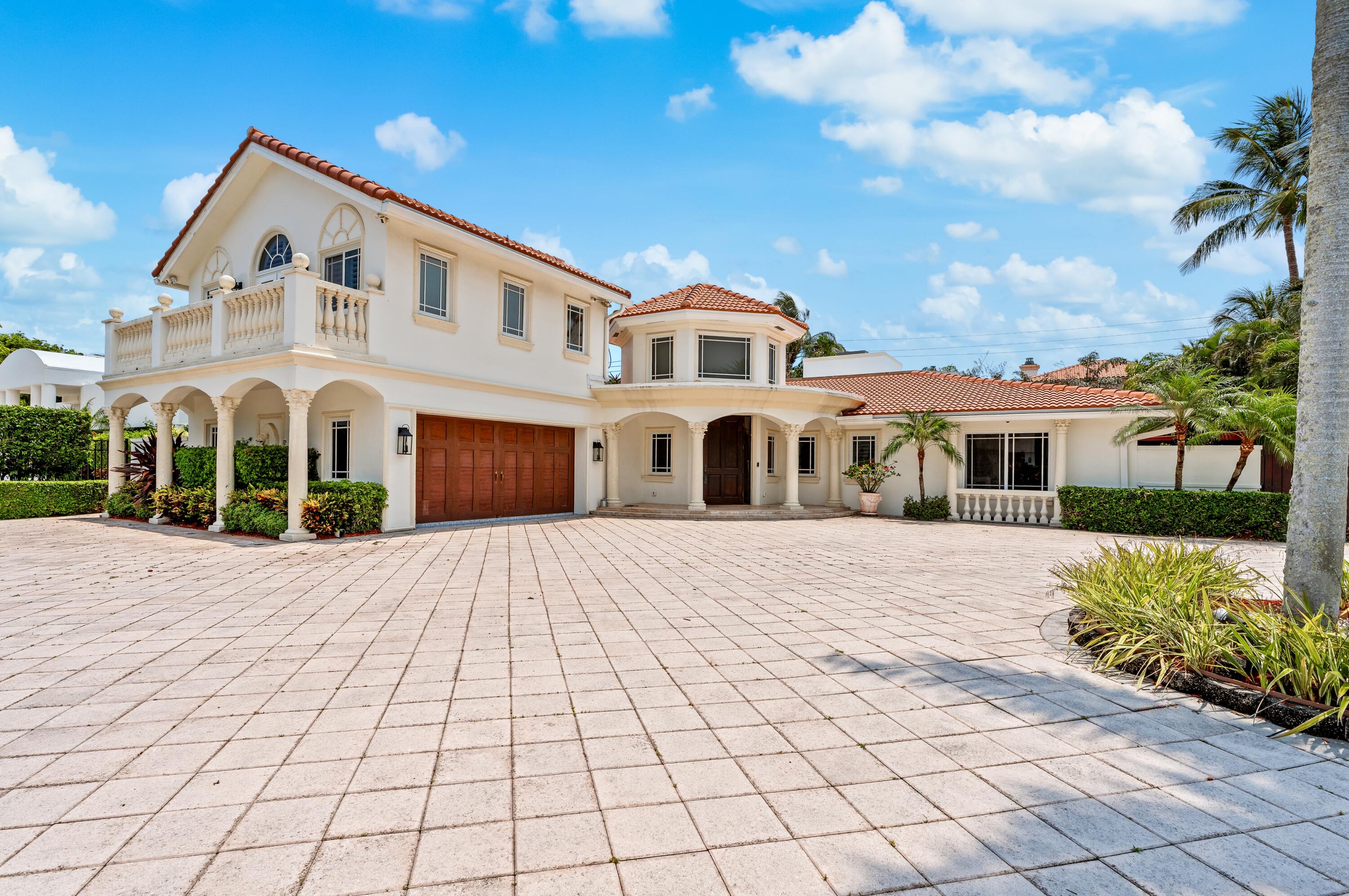1098 Spanish River, Boca Raton FL 33432