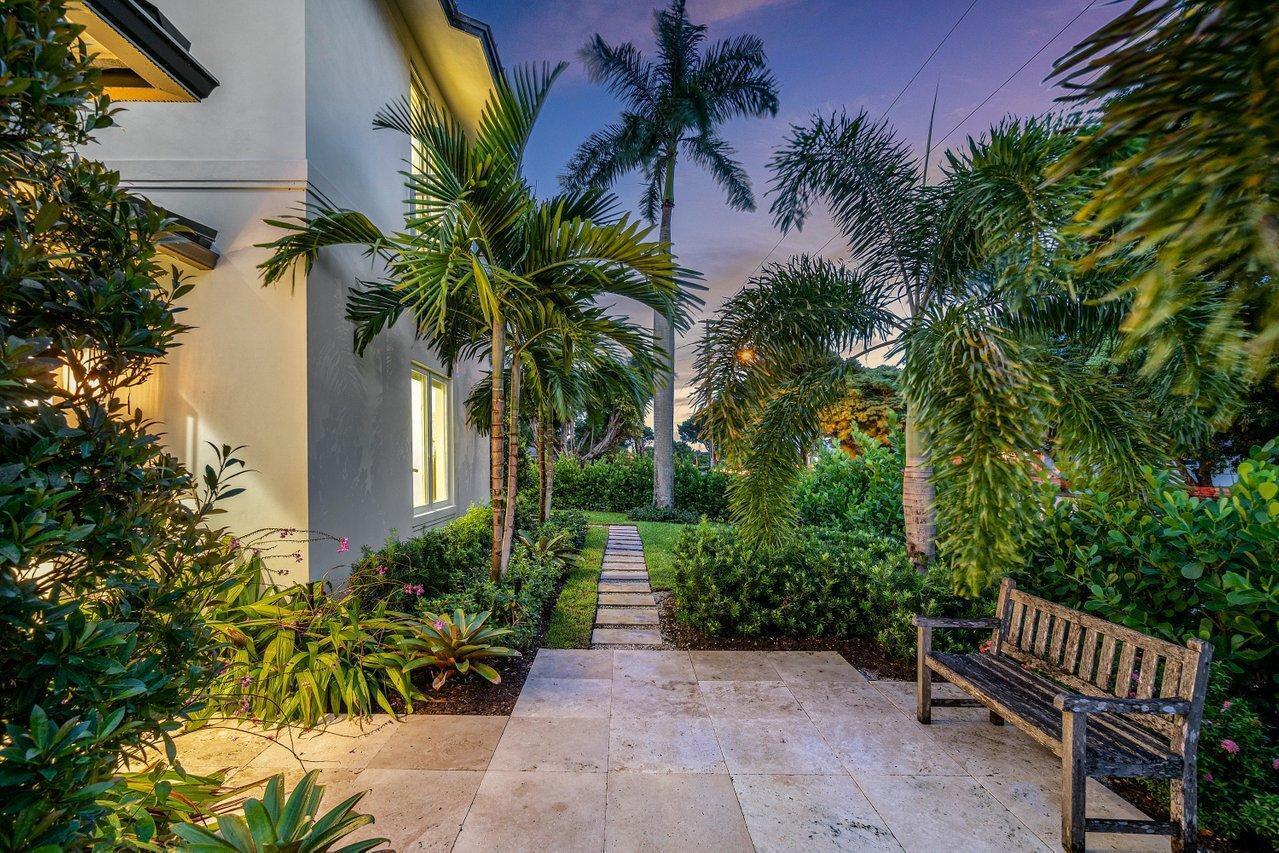 217 Gulfstream, Boynton Beach FL 33435