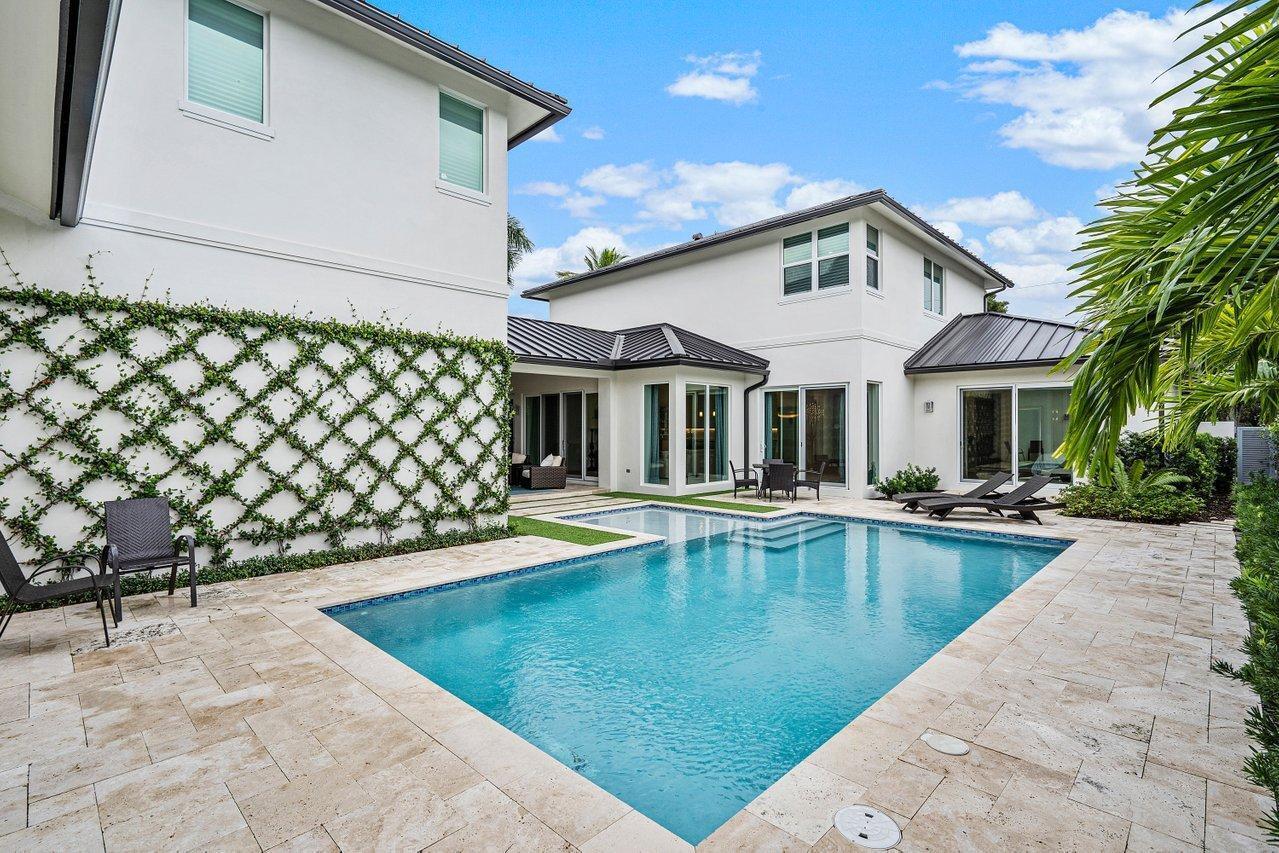 217 Gulfstream, Boynton Beach FL 33435