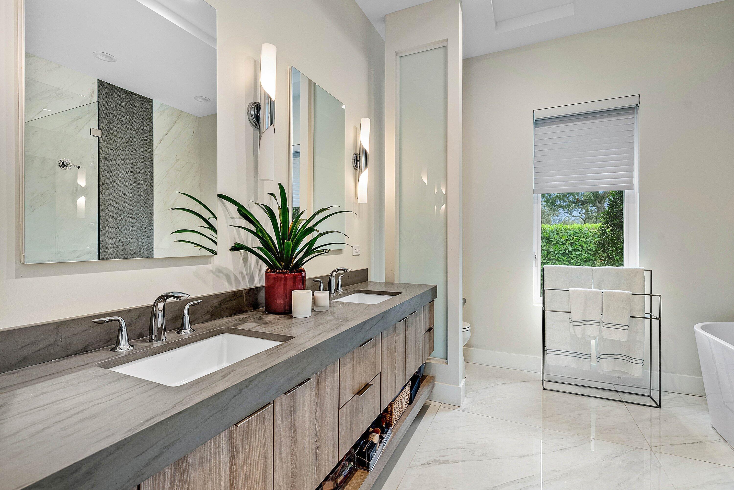 217 Gulfstream, Boynton Beach FL 33435