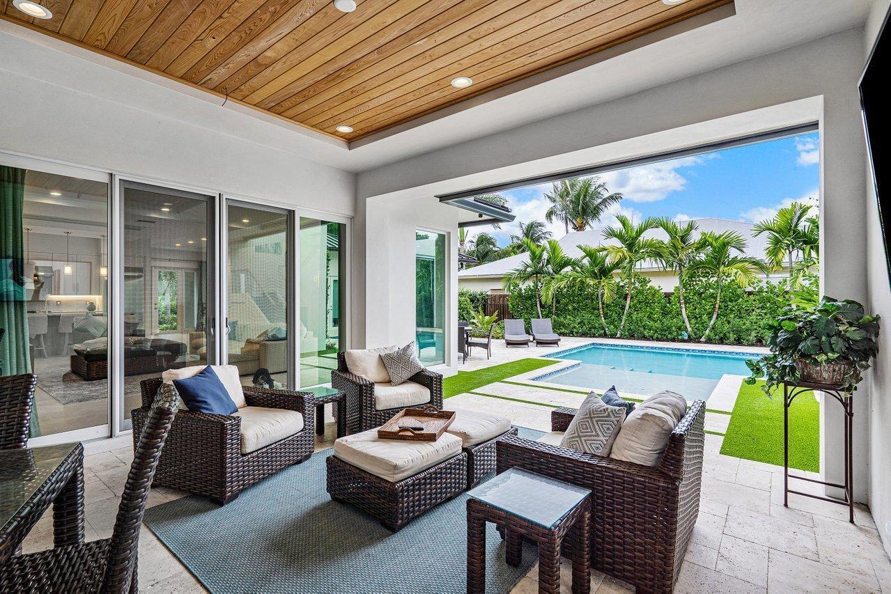217 Gulfstream, Boynton Beach FL 33435