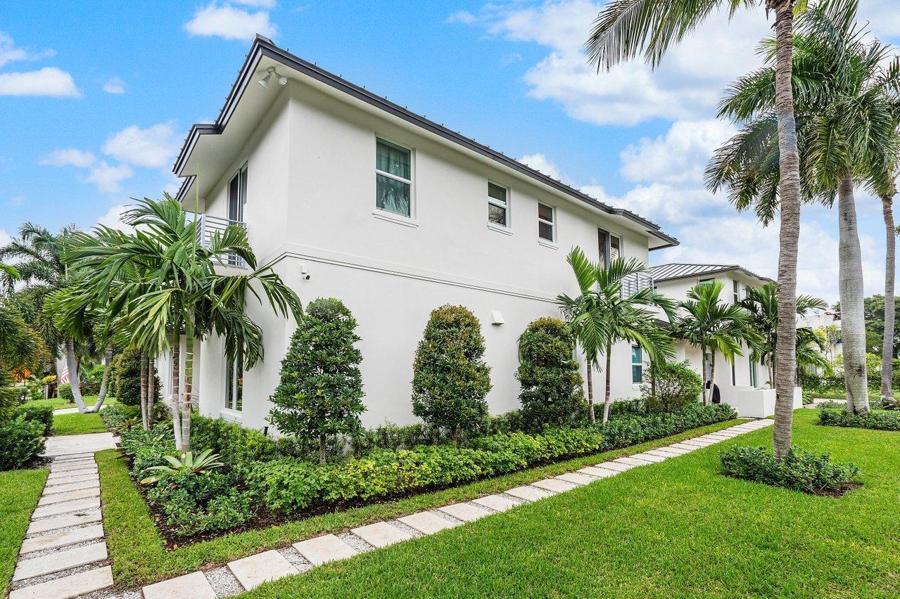 217 Gulfstream, Boynton Beach FL 33435