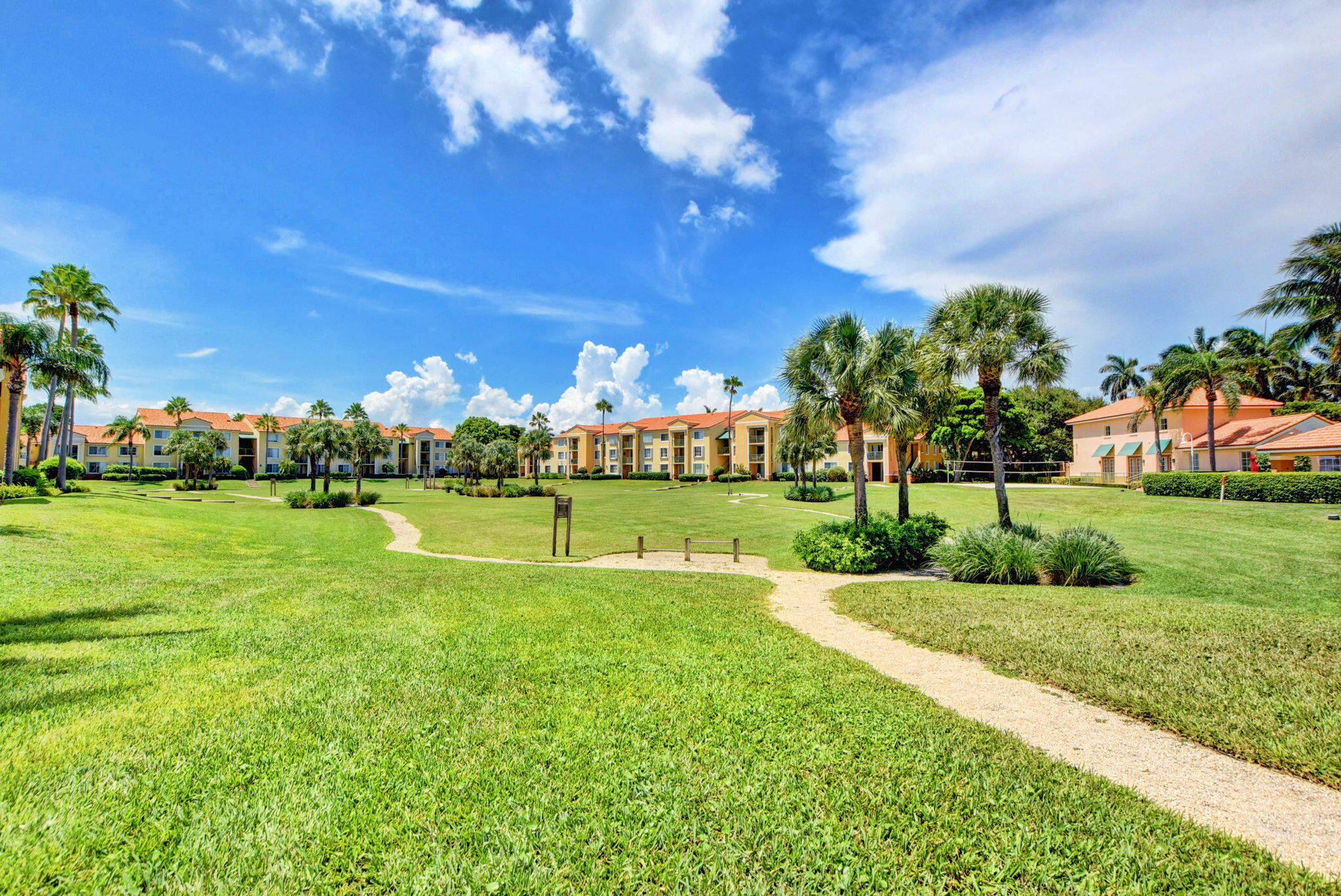 180 Yacht Club #304, Hypoluxo FL 33462